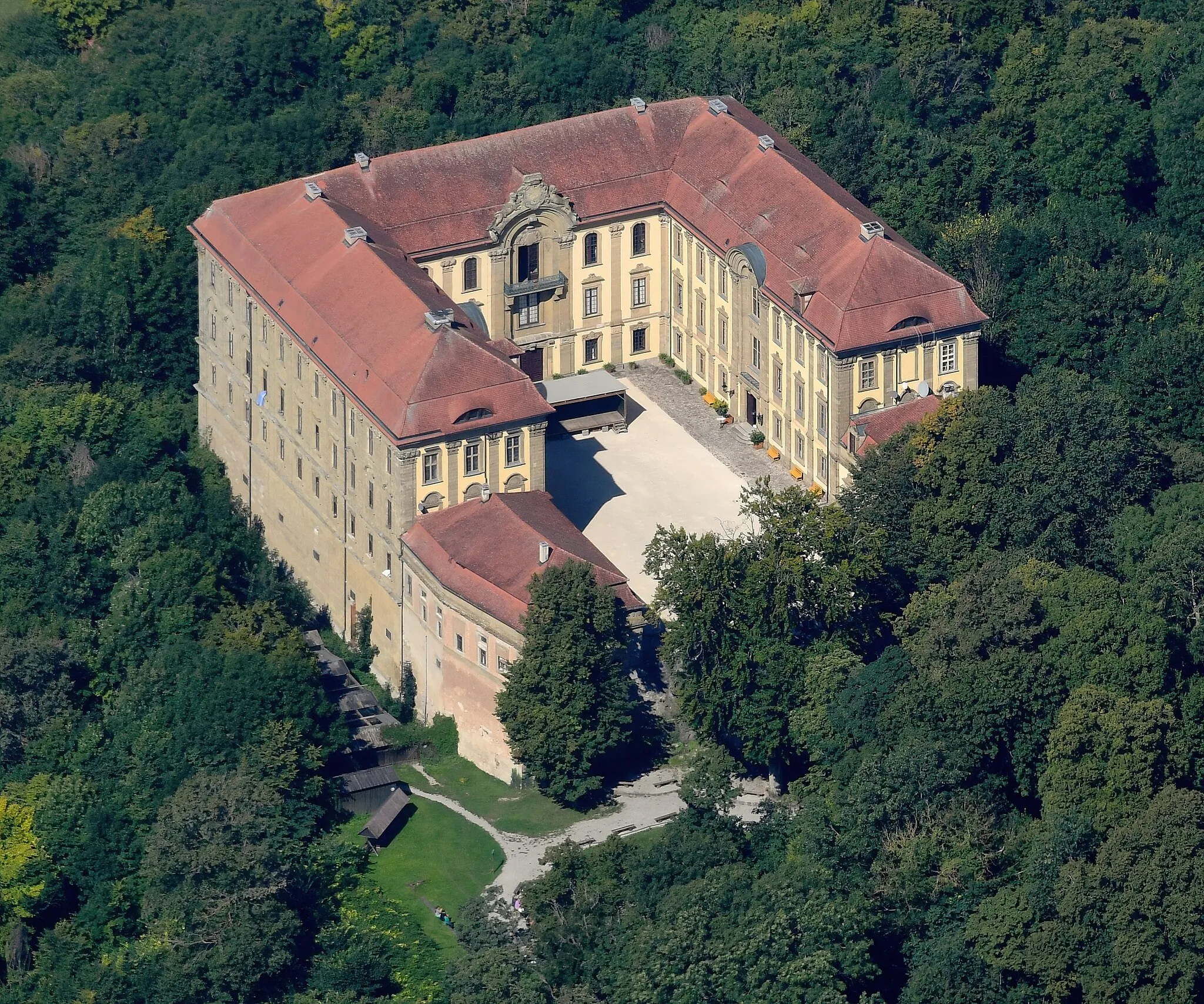 Photo showing: Aerial image of the Schloss Schillingsfürst (view from the southeast)