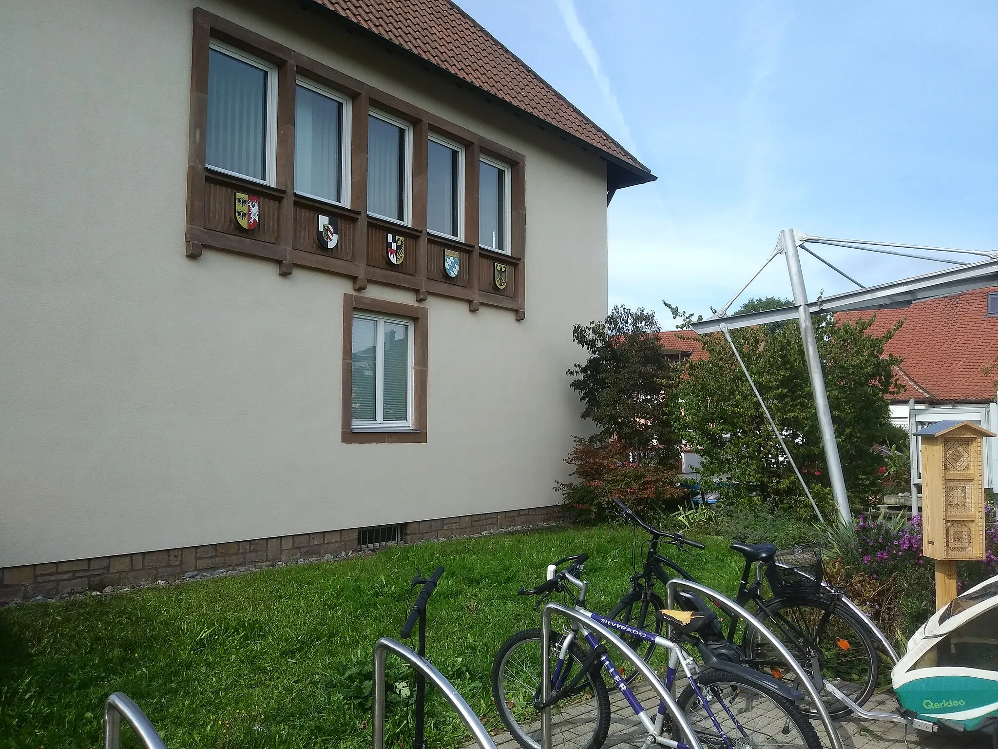 Photo showing: The Townhall of Schwaig, view from the south east