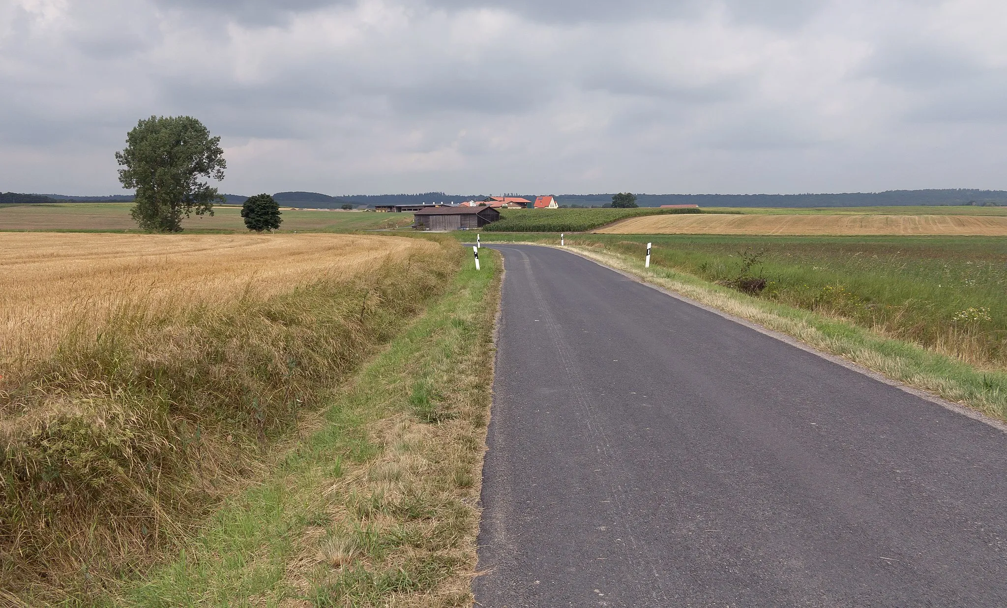 Photo showing: near Sugenheim, road panorama