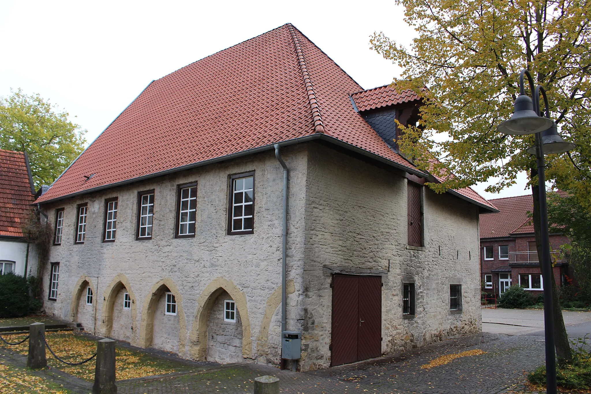 Photo showing: Dormitorium, Brennereigebäude Brinckwirth