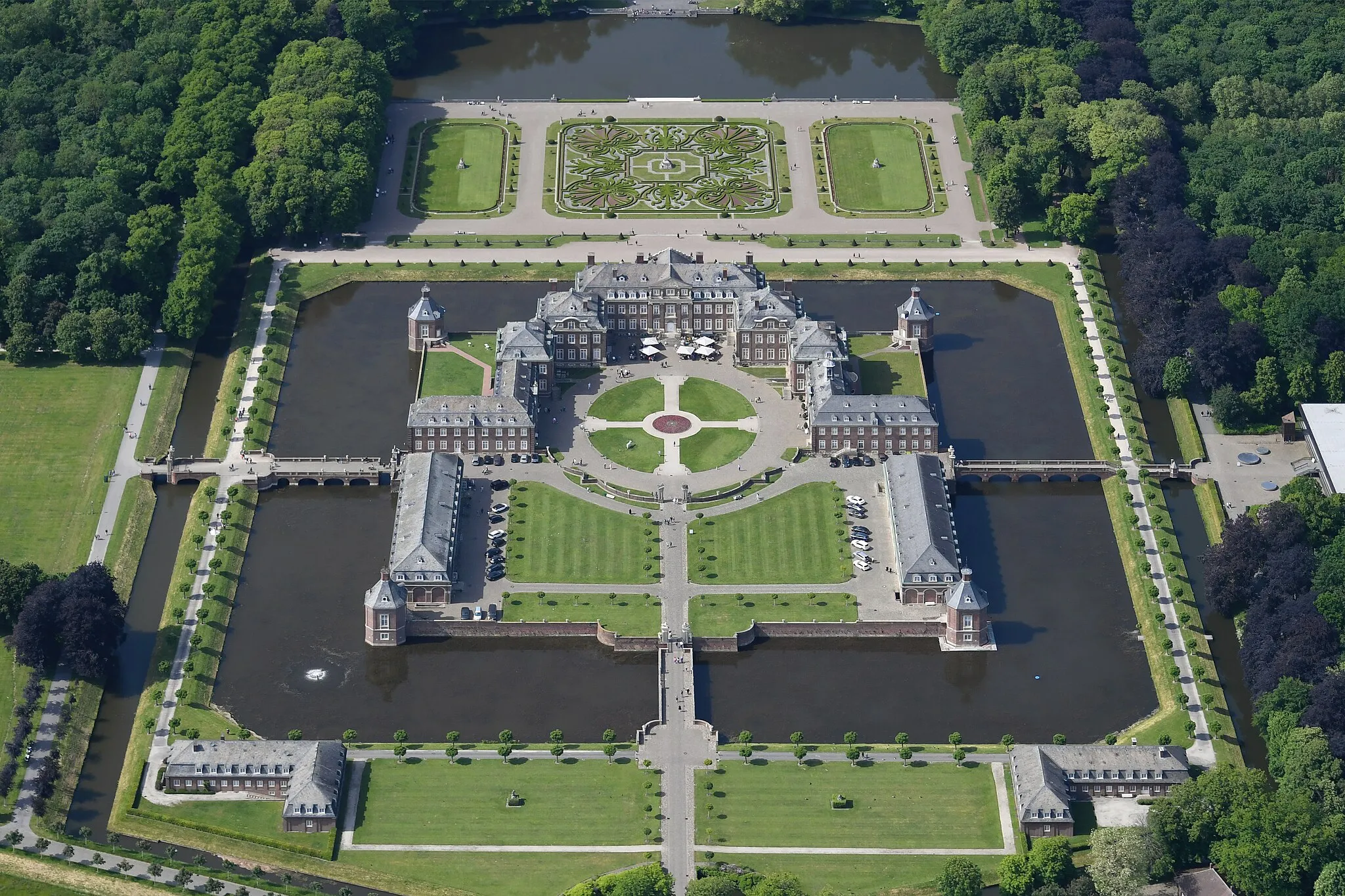 Photo showing: Aerial image of Schloss Nordkirchen (view from the southeast)