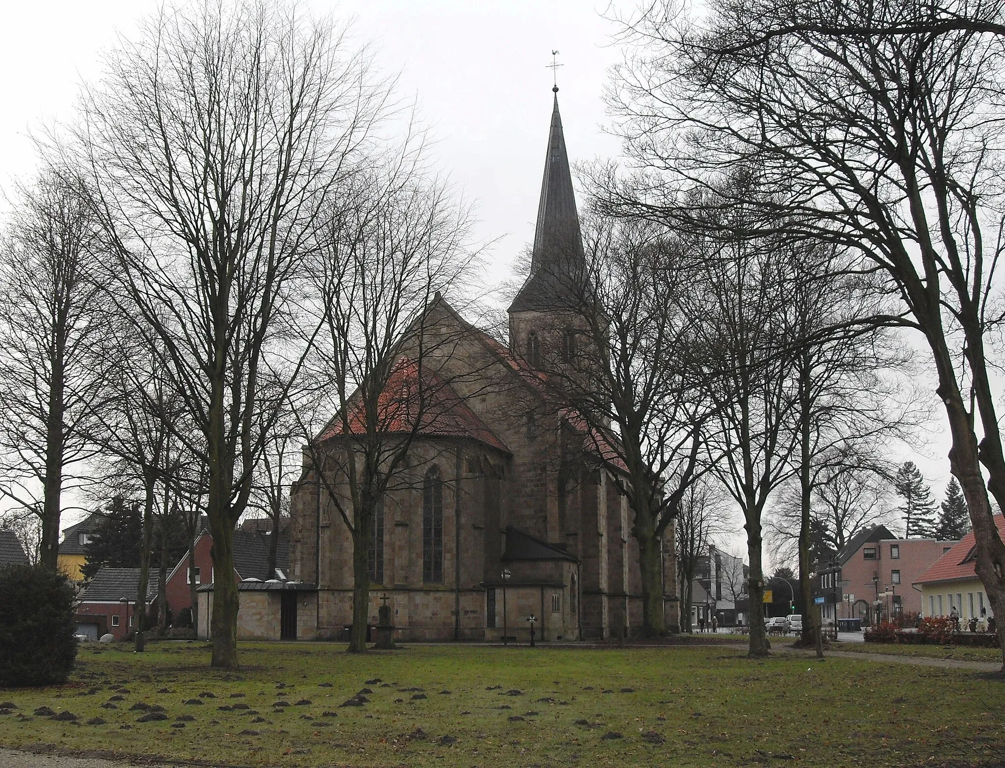 Photo showing: Ostseite der Kirche St. Petronilla in Wettringen, Münsterland