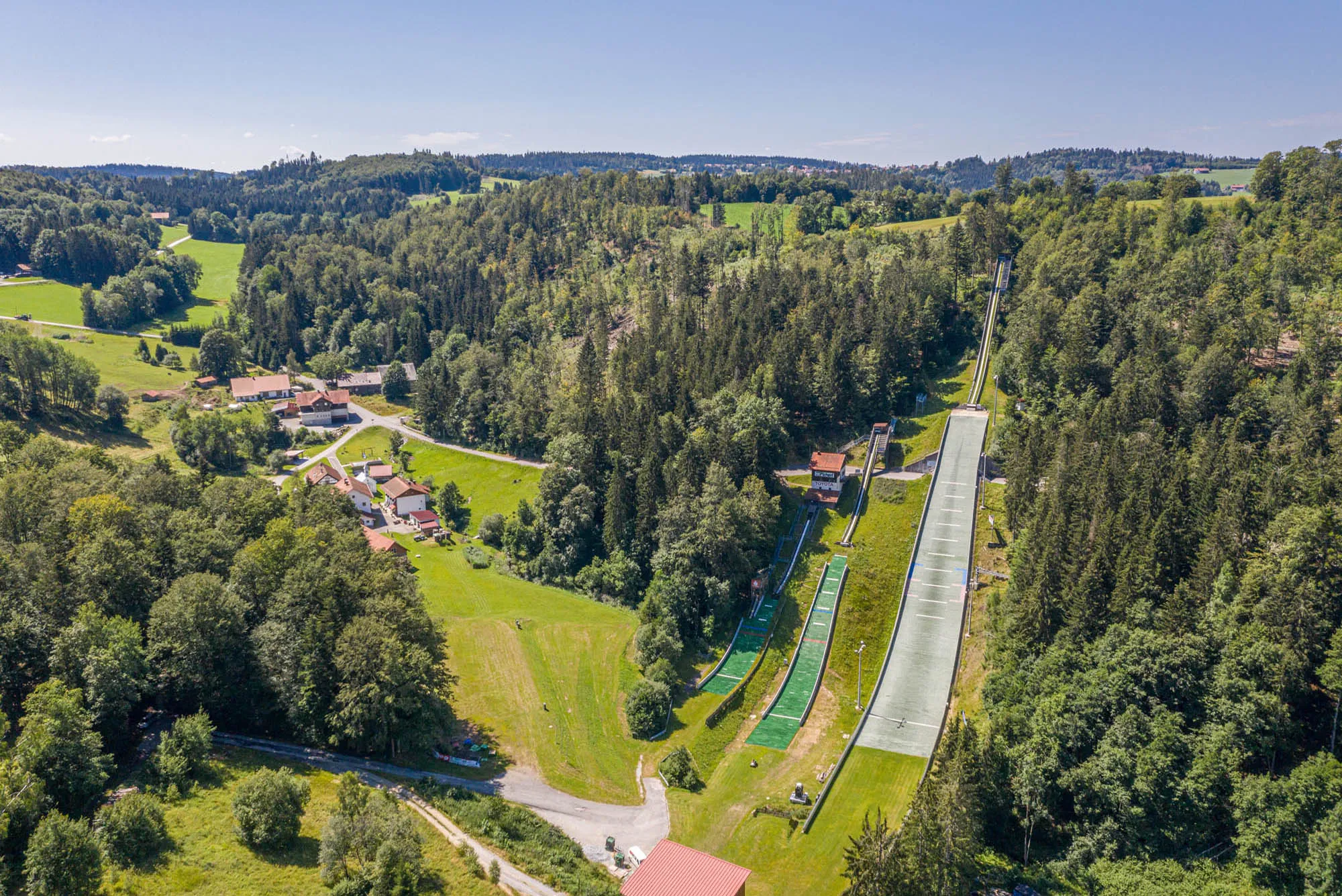 Photo showing: Skisprungschanzen Rastbüchl