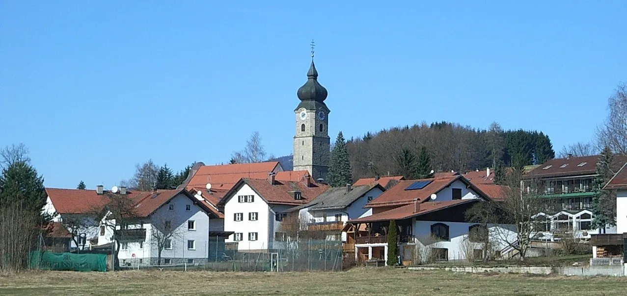 Photo showing: Drachselsried, general view from south-east with St Giles Parish Church.