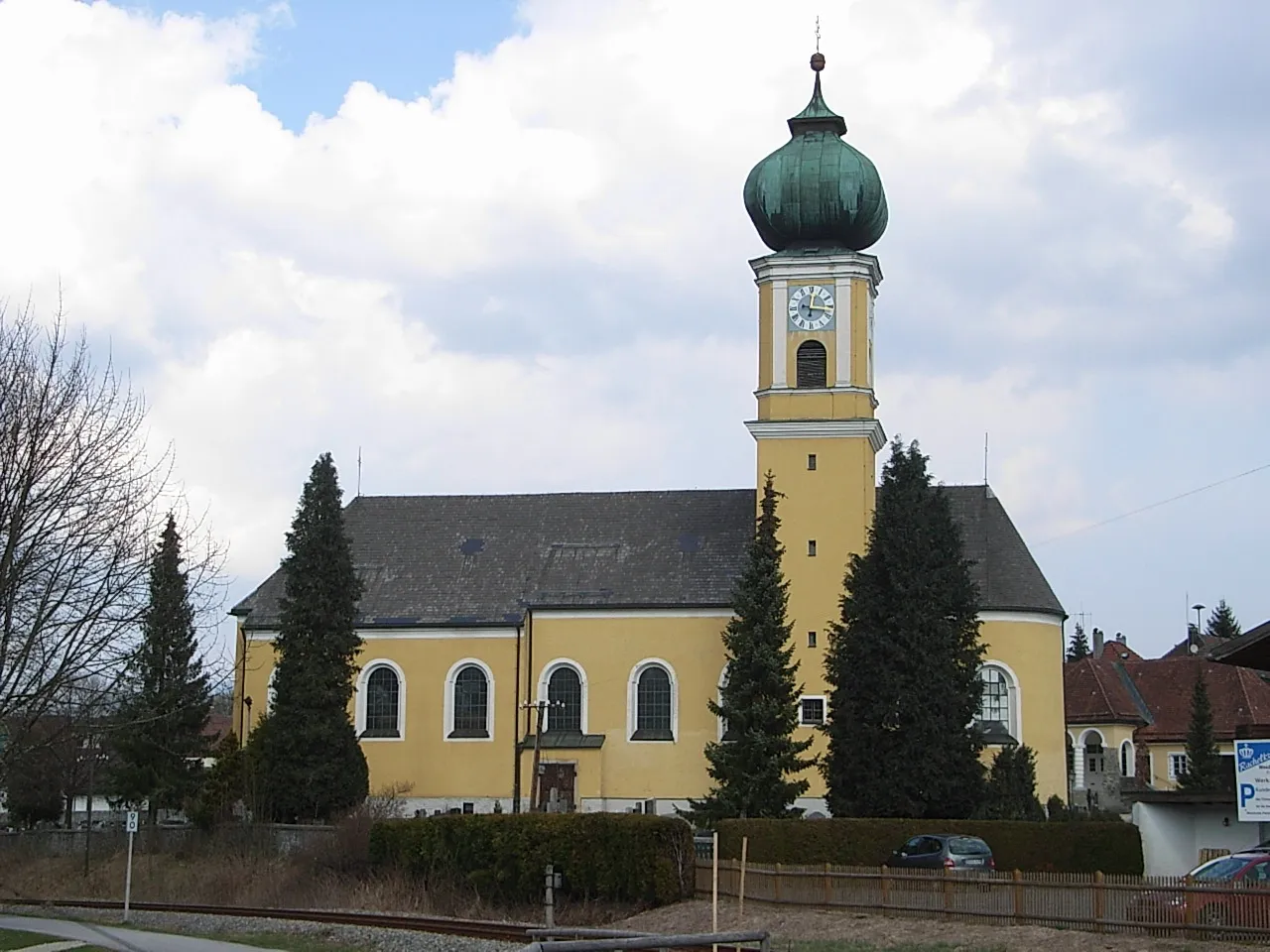 Photo showing: Frauenau, Parish Church of the Assumption from south.