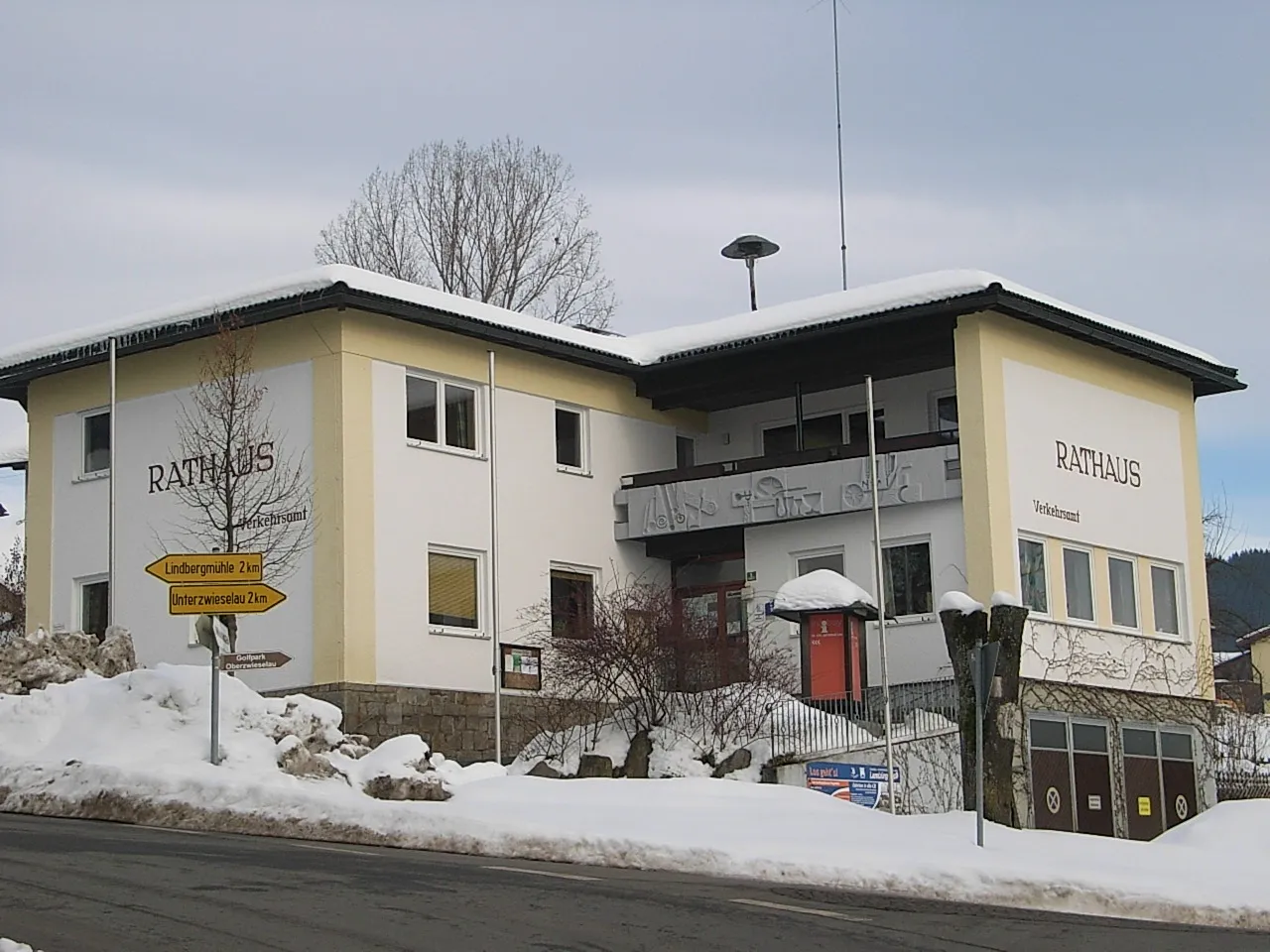 Photo showing: Lindberg, town hall from south-west.