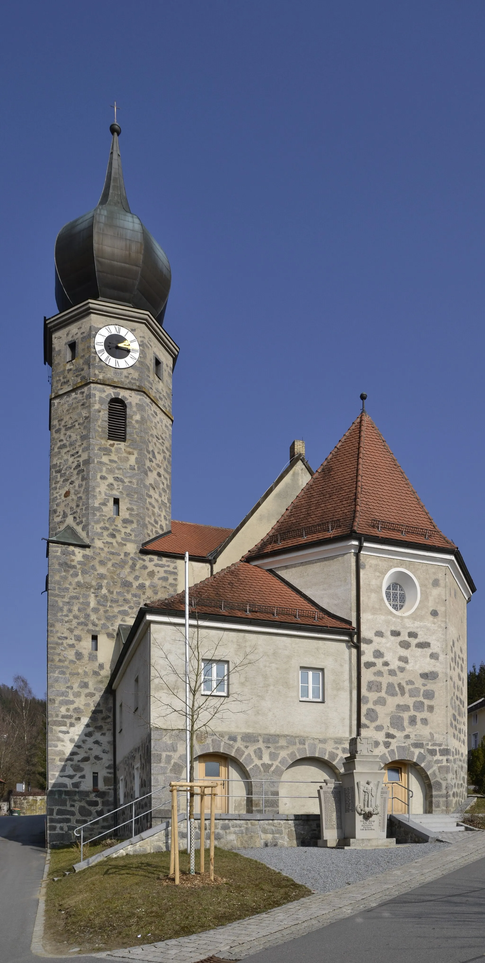 Photo showing: The Catholic parish Church St. Michael in Ringelai, Germany.
