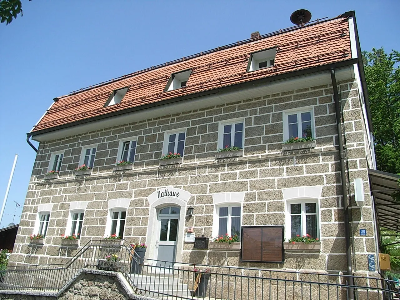 Photo showing: Das Rathaus der Gemeinde Saldenburg, Niederbayern