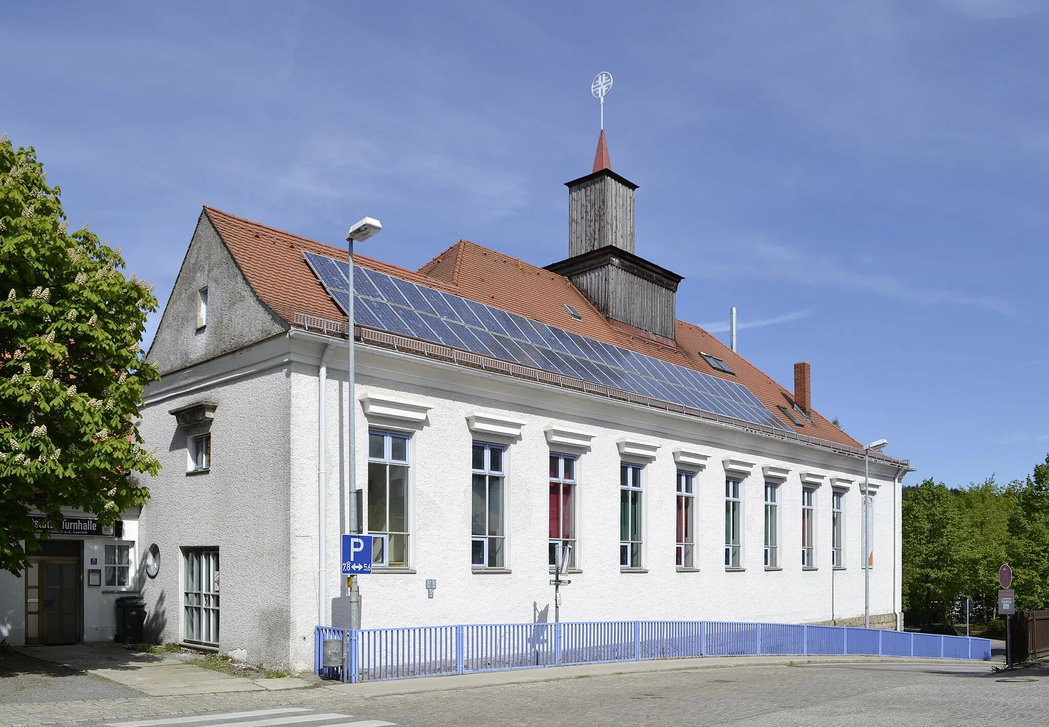 Photo showing: A gym in Waldkirchen, Bavaria.