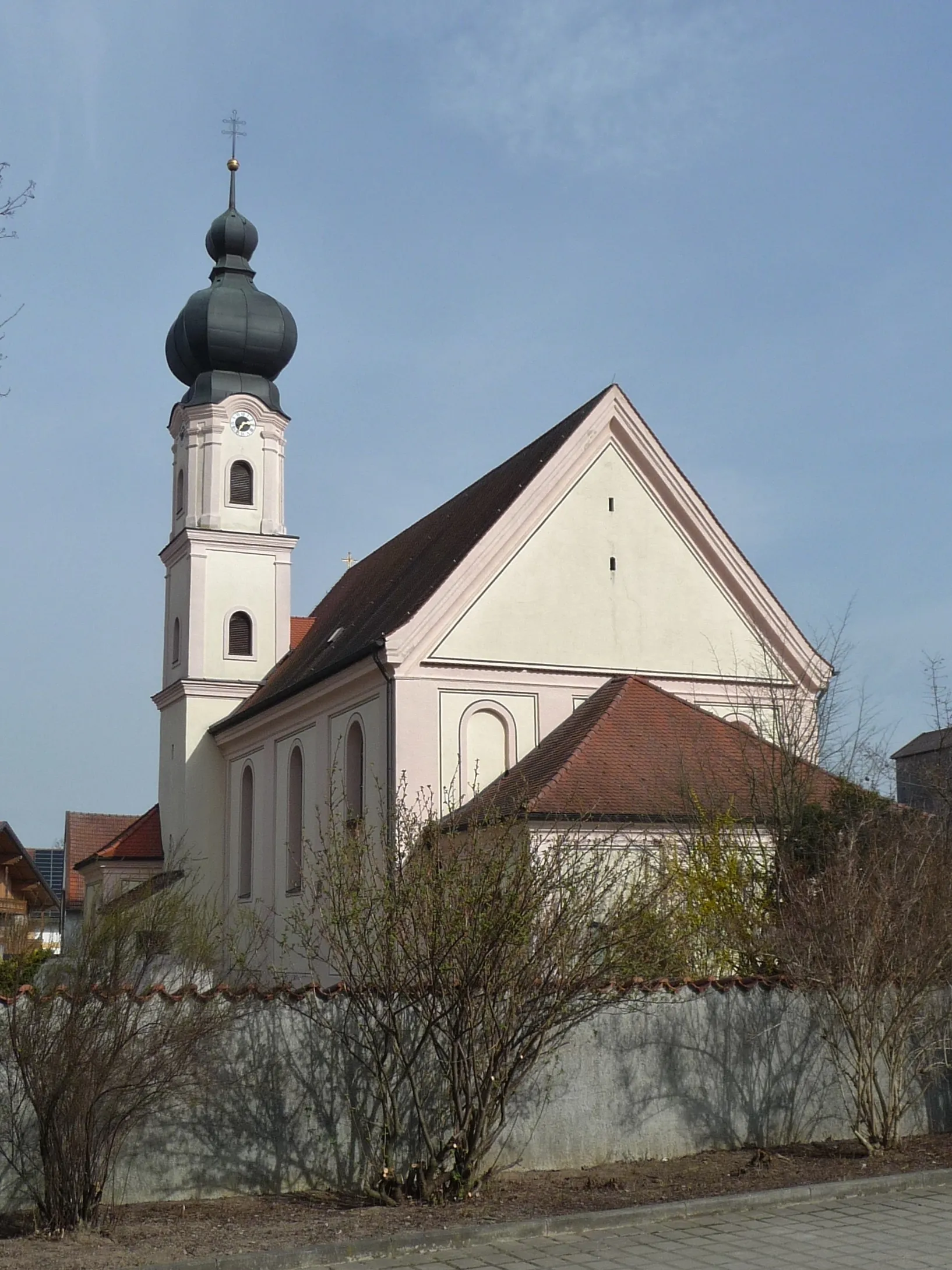 Photo showing: Die Pfarrkirche St. Alban in Ettling