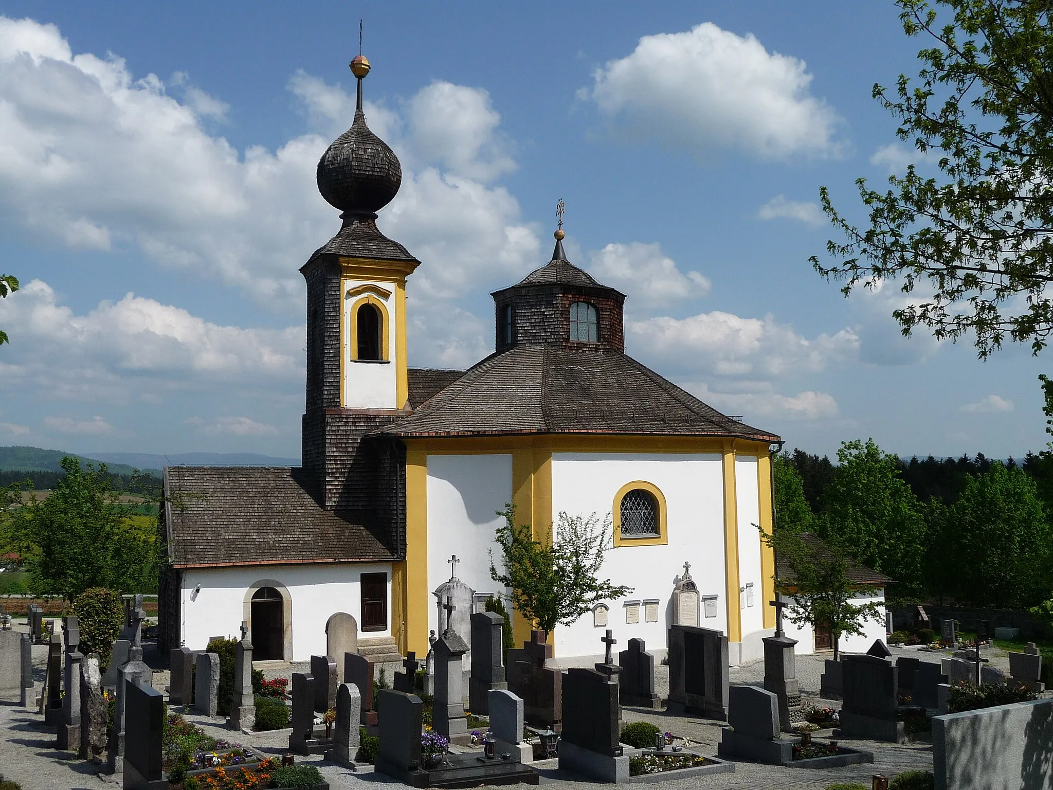 Photo showing: Die Friedhofskirche St. Anna in Wegscheid