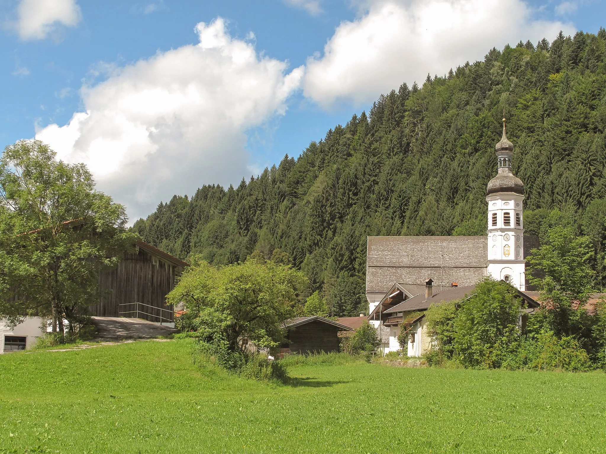 Photo showing: Sachrang, church: die Sankt Michael Kirche