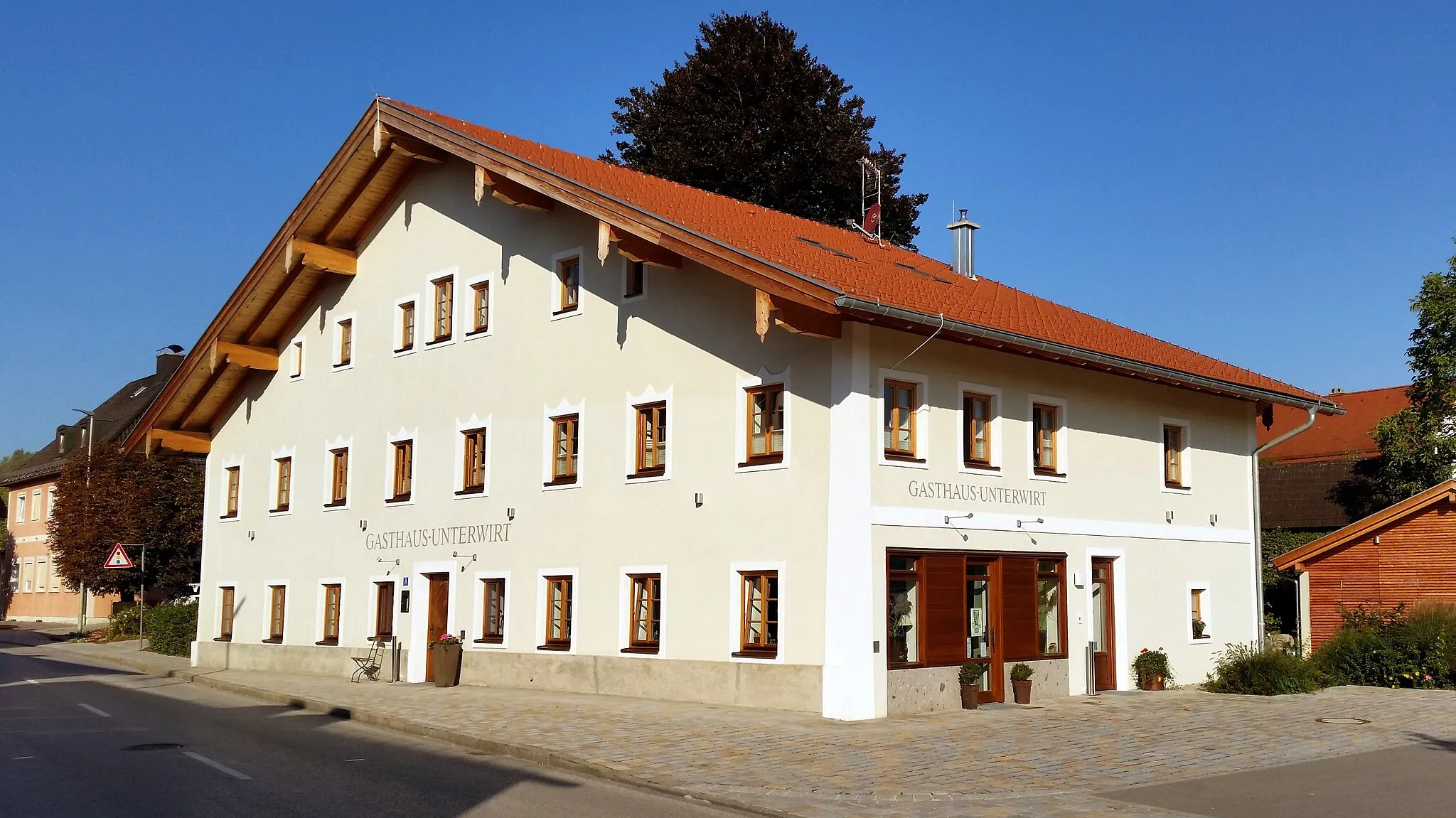 Photo showing: This is a photograph of an architectural monument. It is on the list of cultural monuments of Bayern, no. D-1-89-118-6.