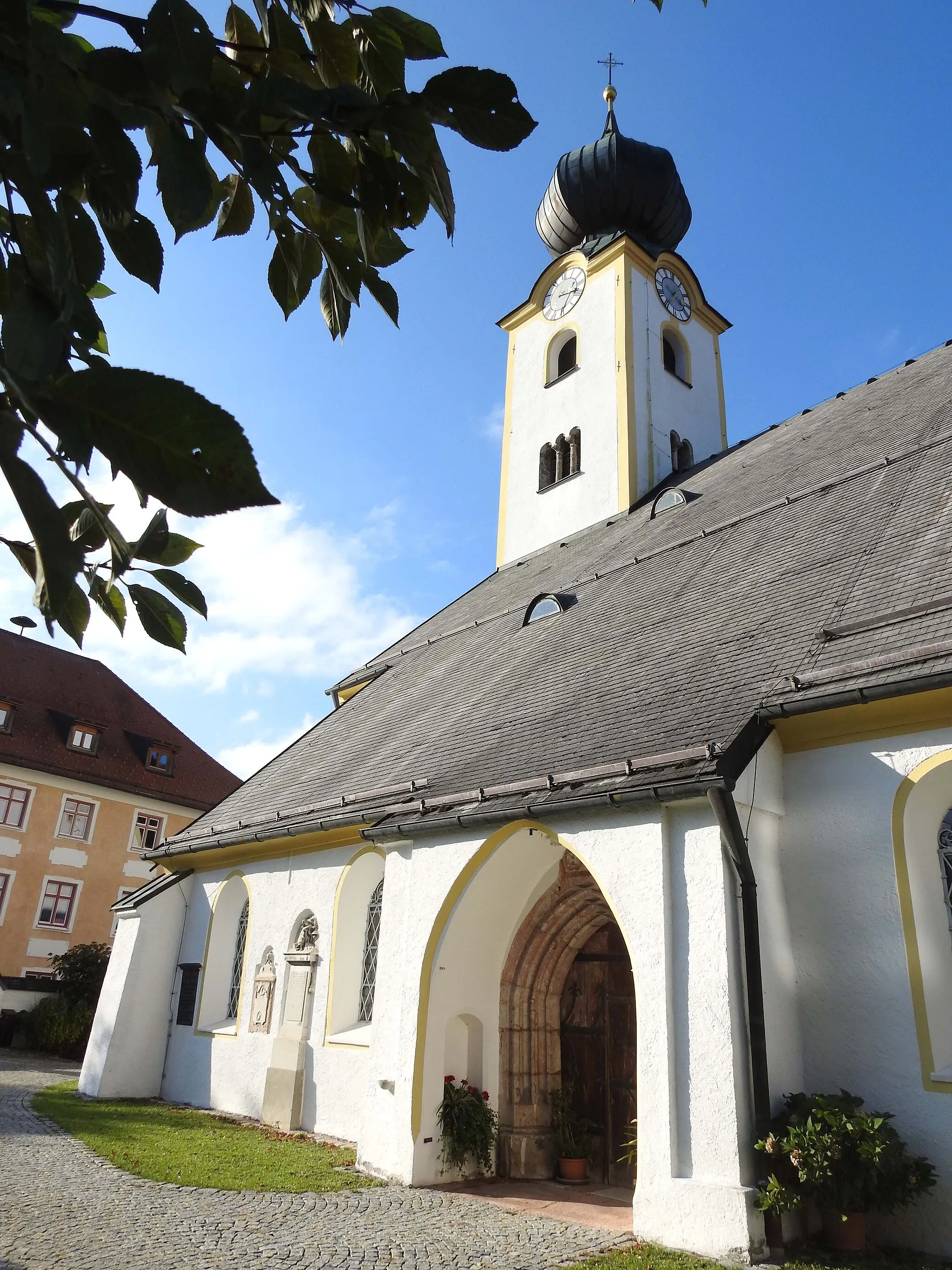 Photo showing: Pfarrkirche in Grassau