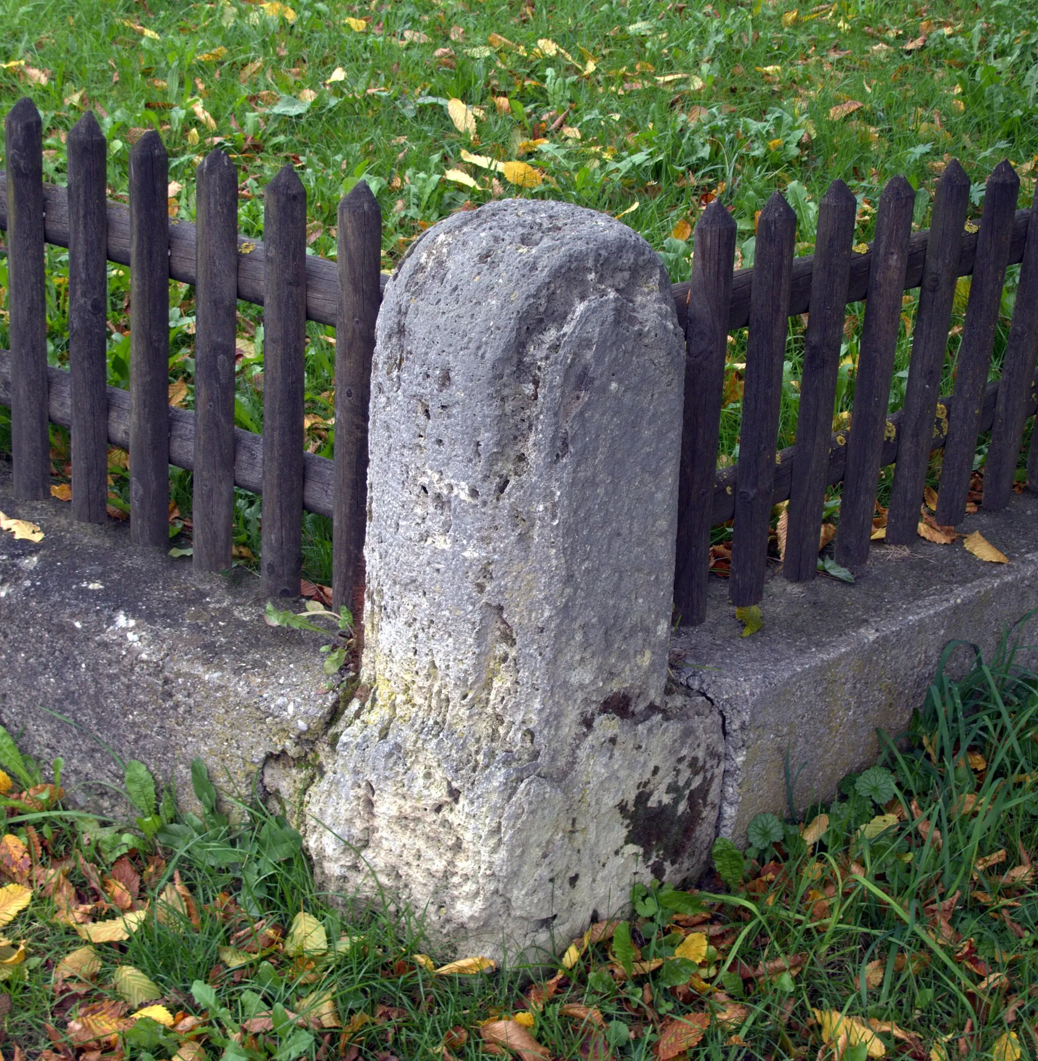 Photo showing: This is a photograph of an architectural monument. It is on the list of cultural monuments of Bayern, no. D-1-81-124-7.