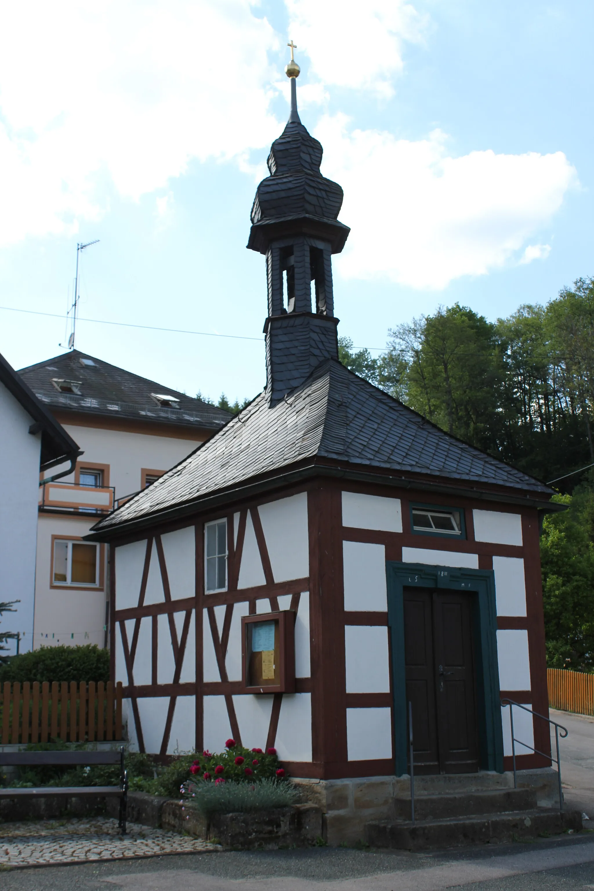 Photo showing: Die Kapelle im Ortskern von Altendorf