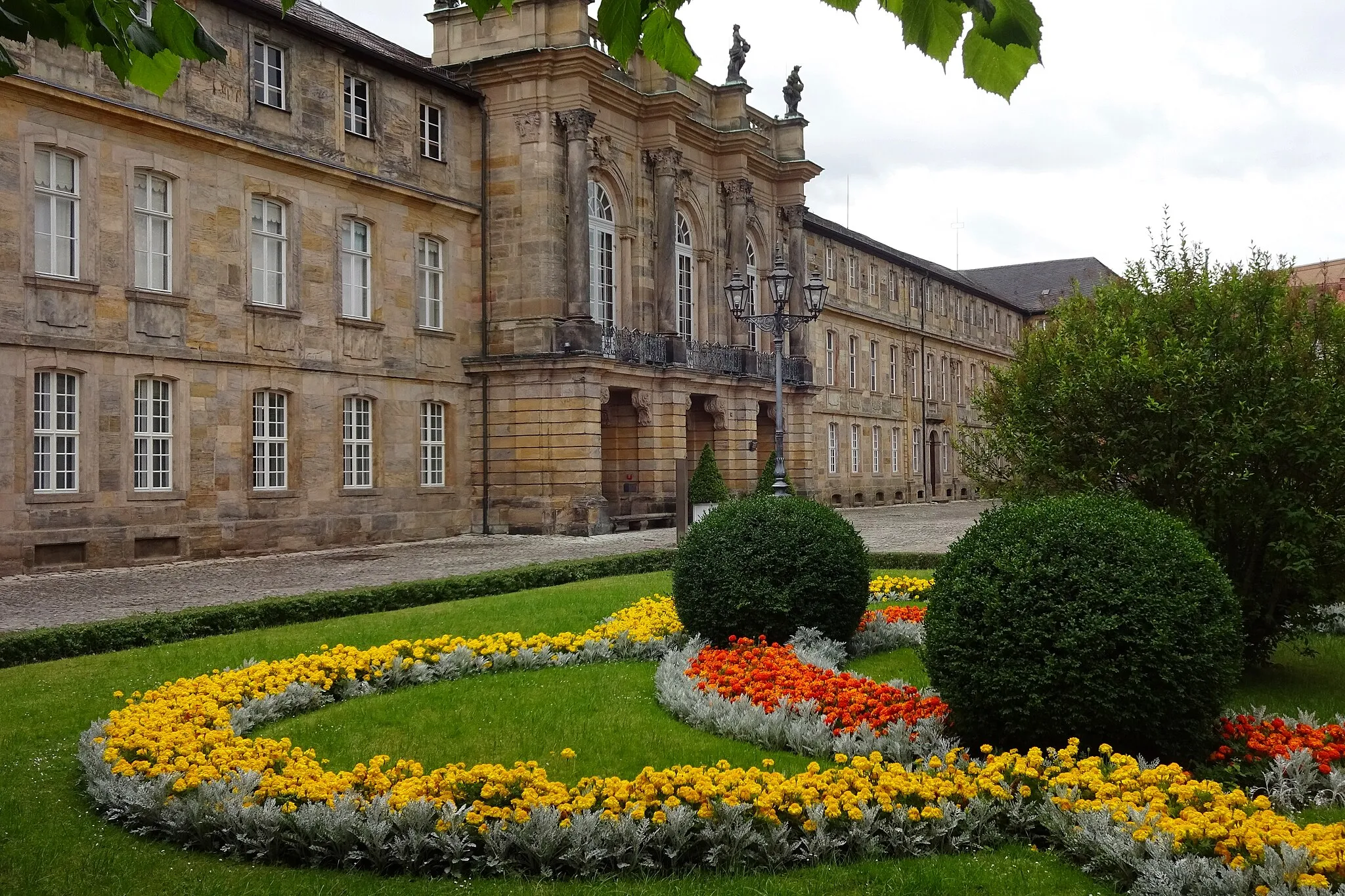 Photo showing: Bayreuth, Neues Schloss, Eingang, Westseite