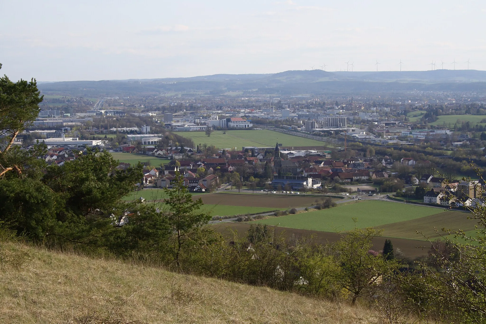Photo showing: Bindlach und Bayreuth vom Bindlacher Berg aus gesehen