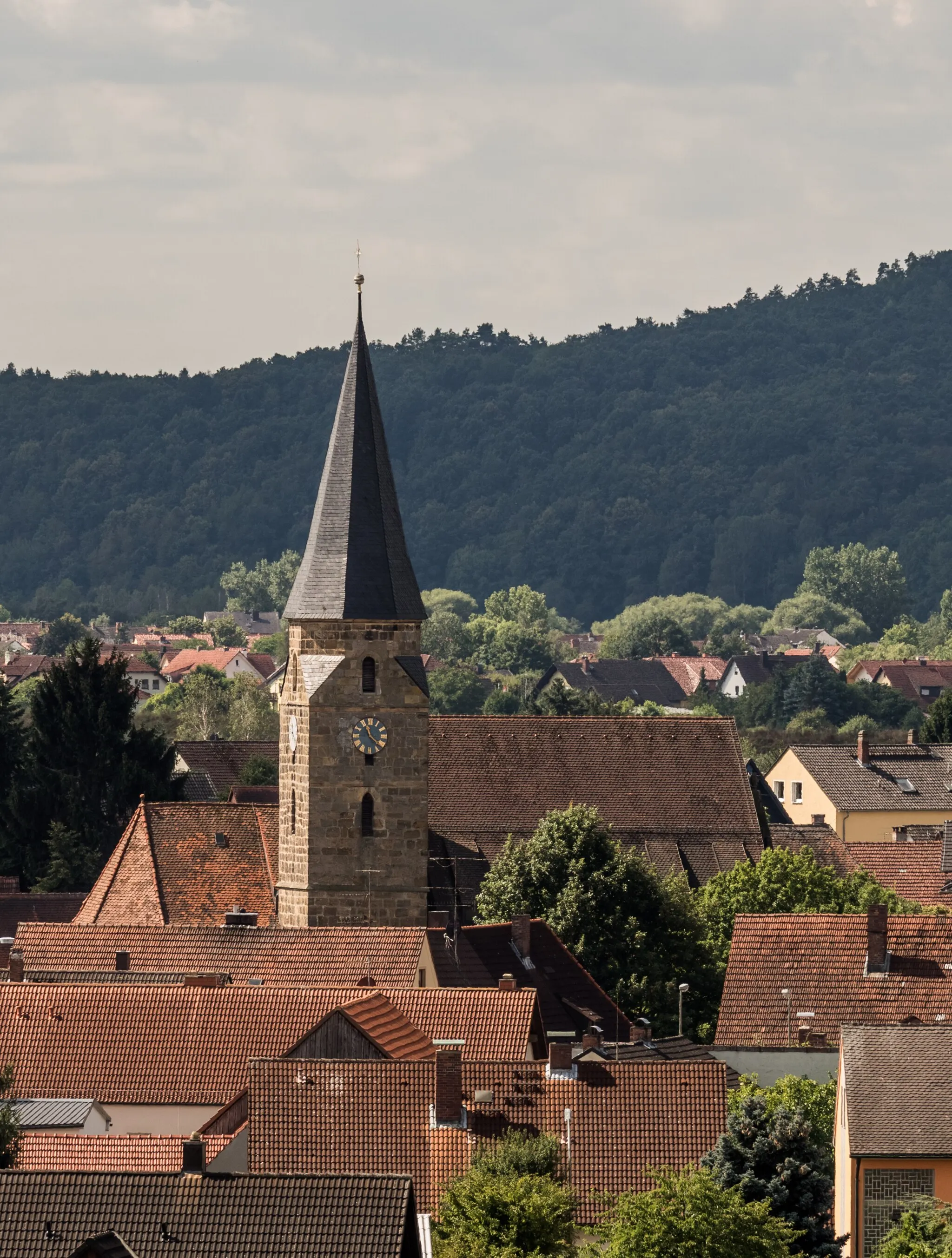 Photo showing: View at the church in Breitengüßbach near Bamberg