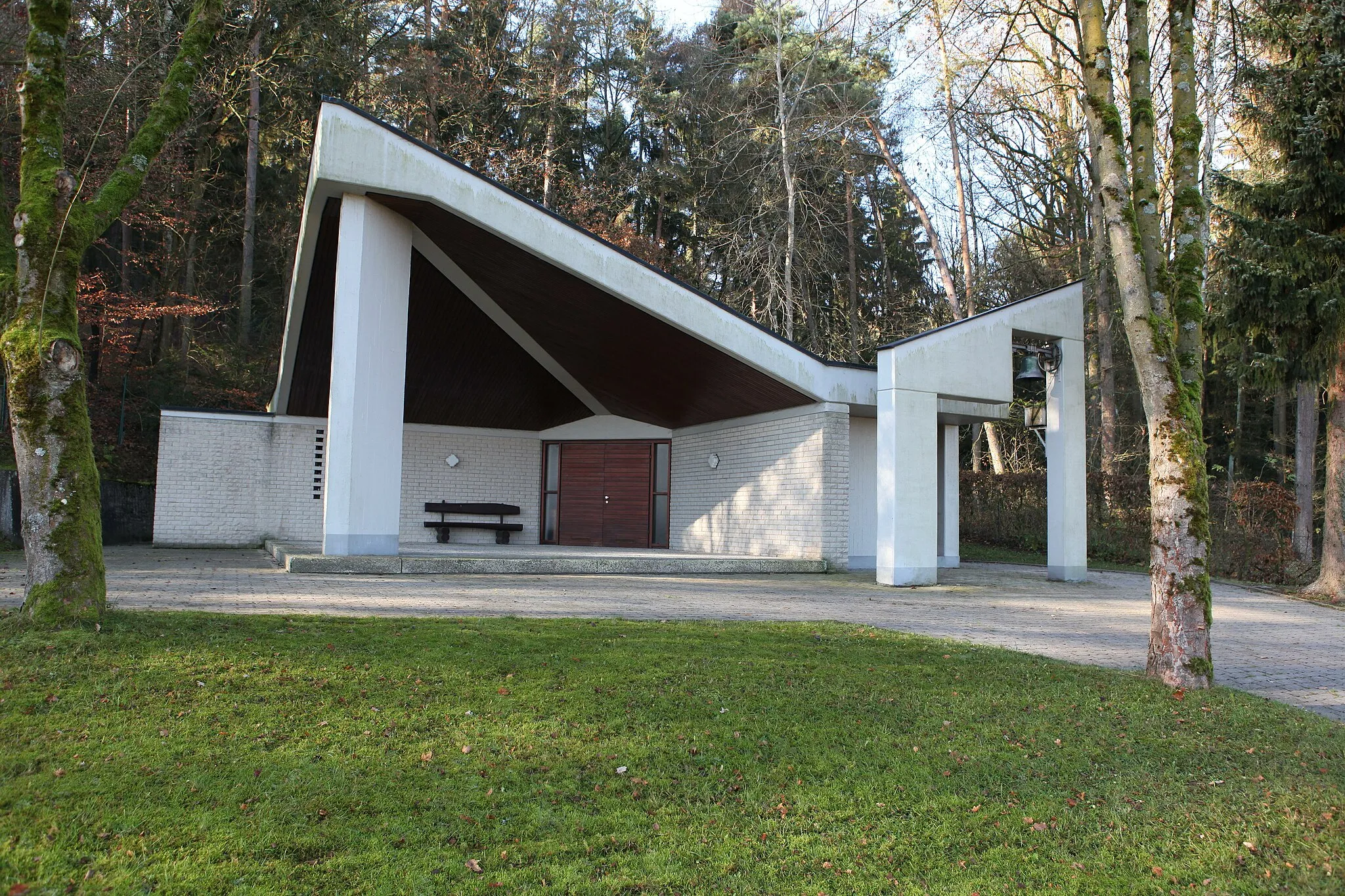 Photo showing: Ebersdorf-bN-Friedhofskapelle