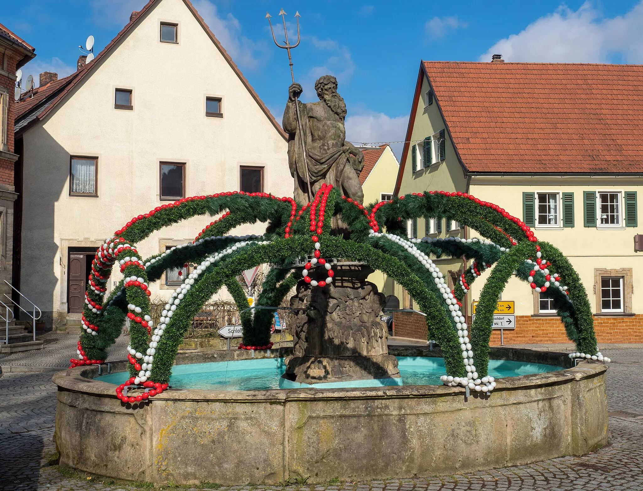 Photo showing: Easter fountain in Thurnau