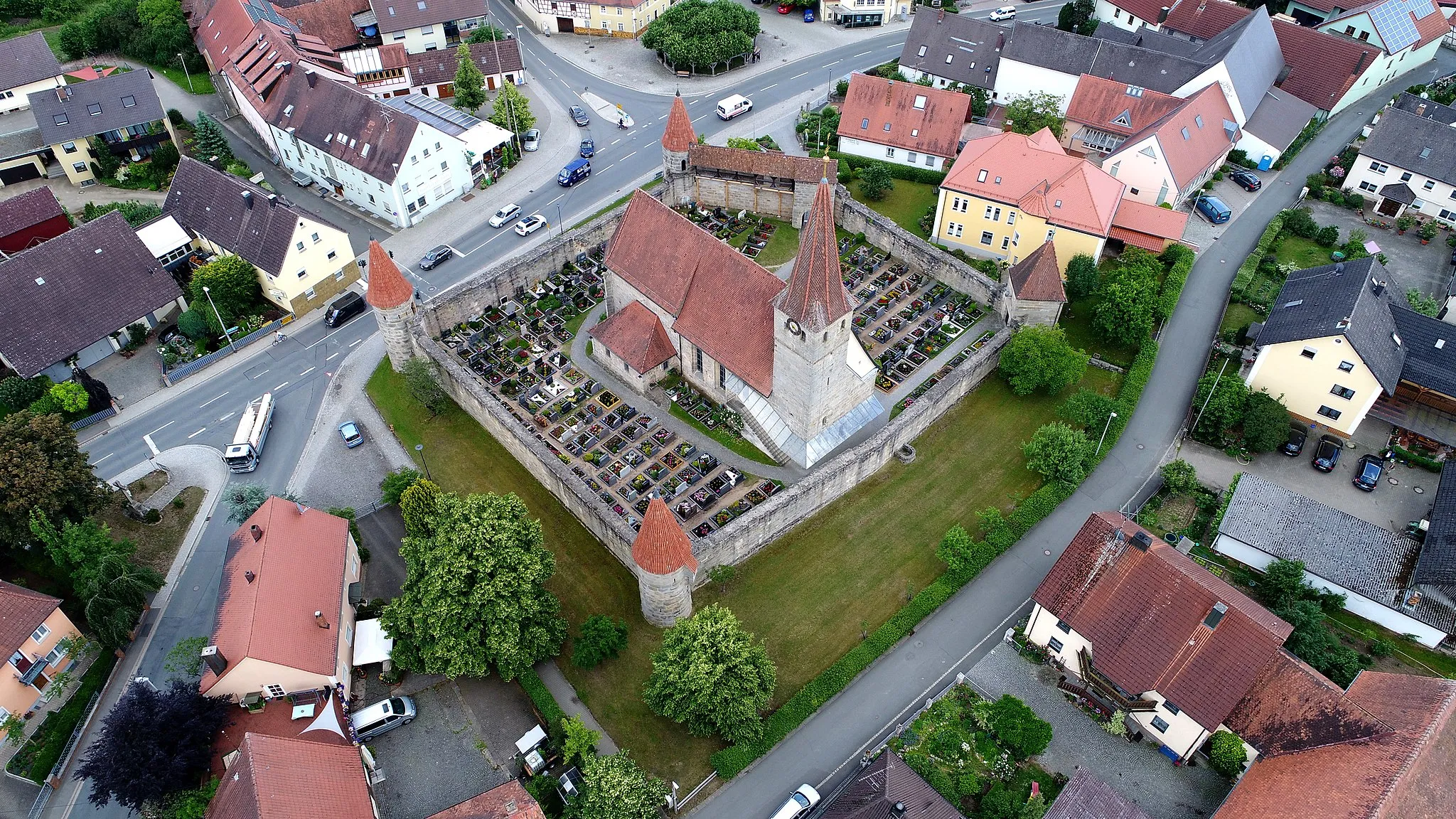Photo showing: Effeltrich, Kirchenburg aus der Vogelperspektive (2018)
