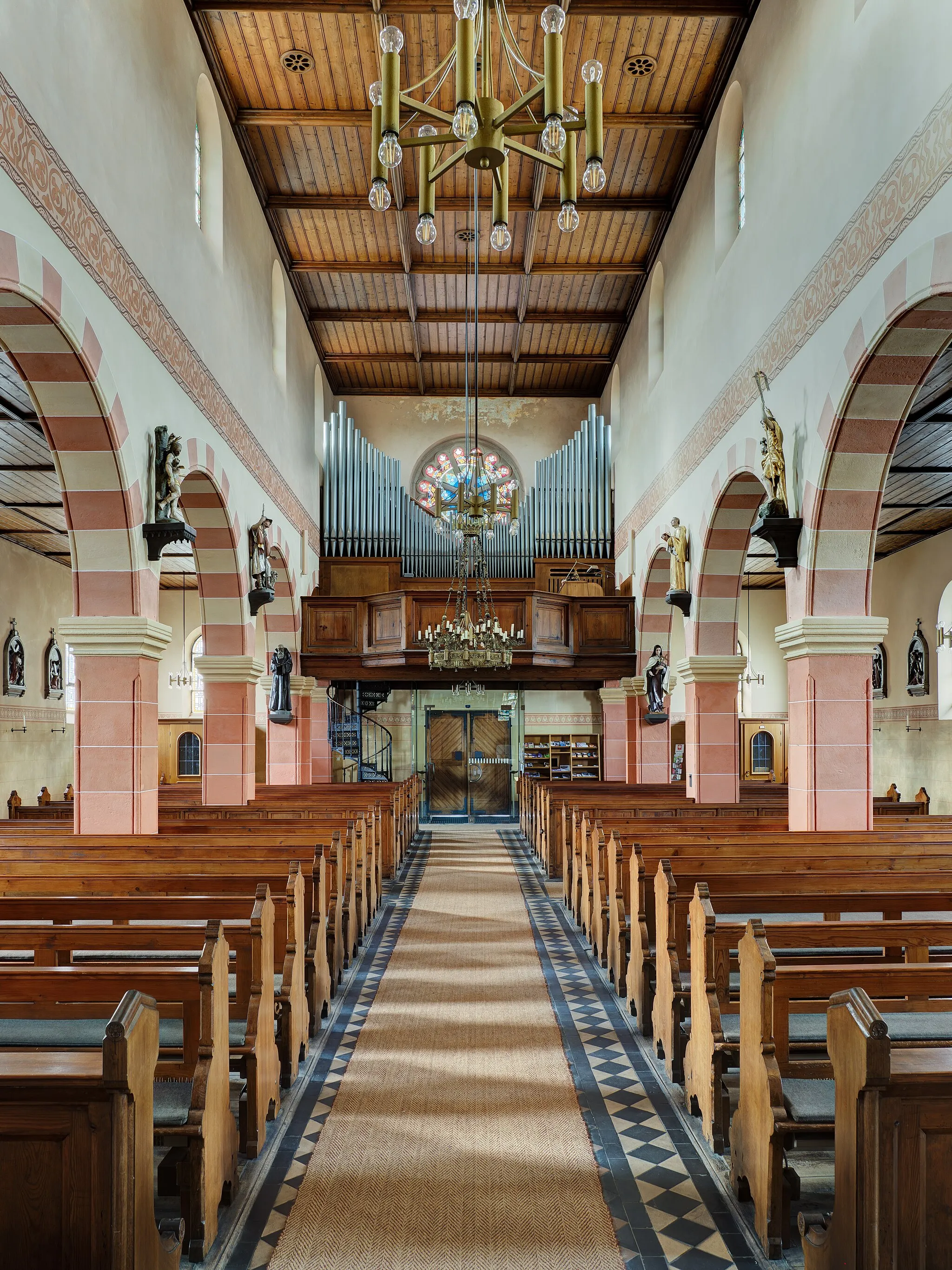 Photo showing: Organ loft of the catholic parish church St.Michael in Heroldsbach