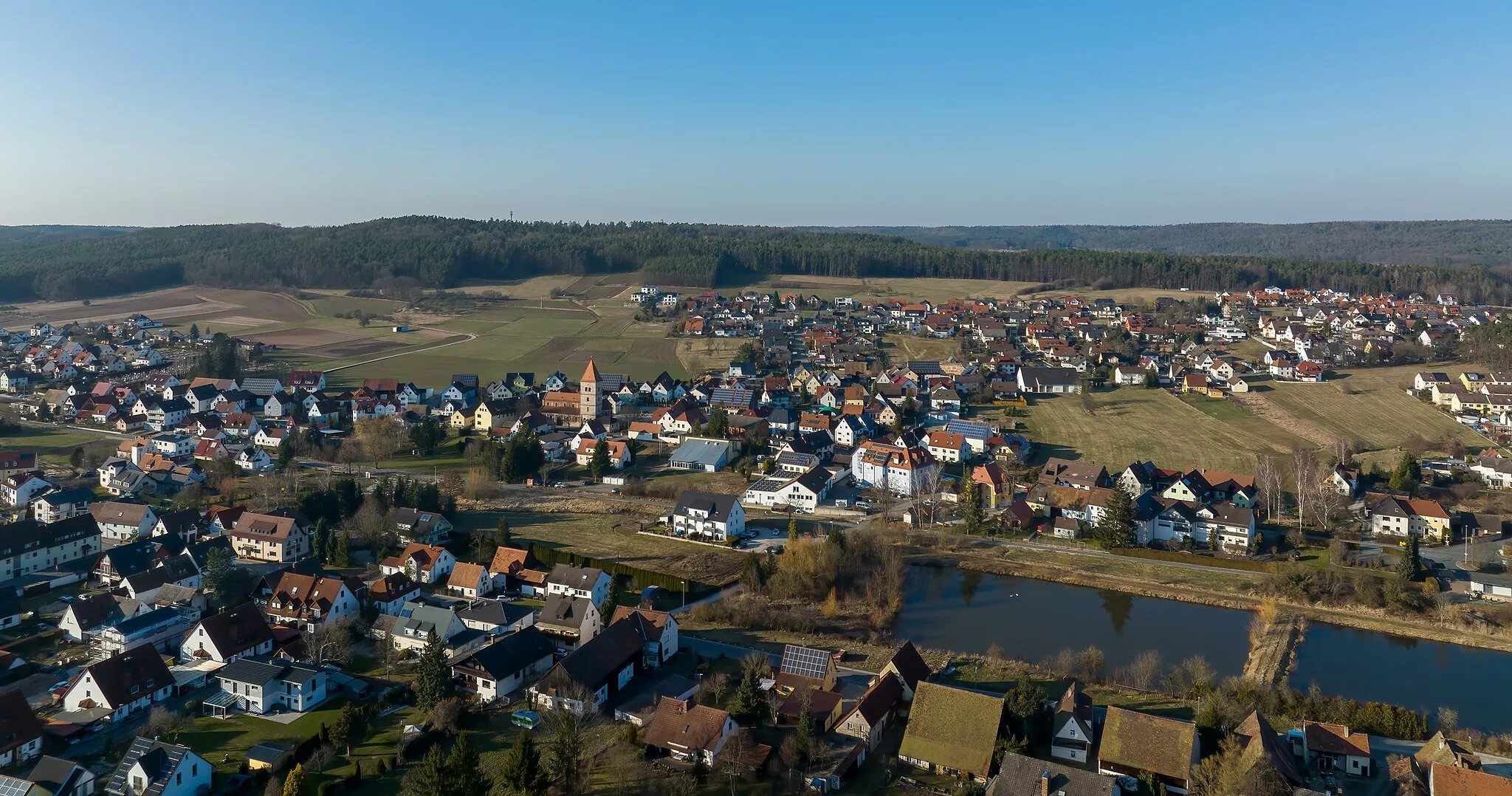 Photo showing: Heroldsbach, aerial view.