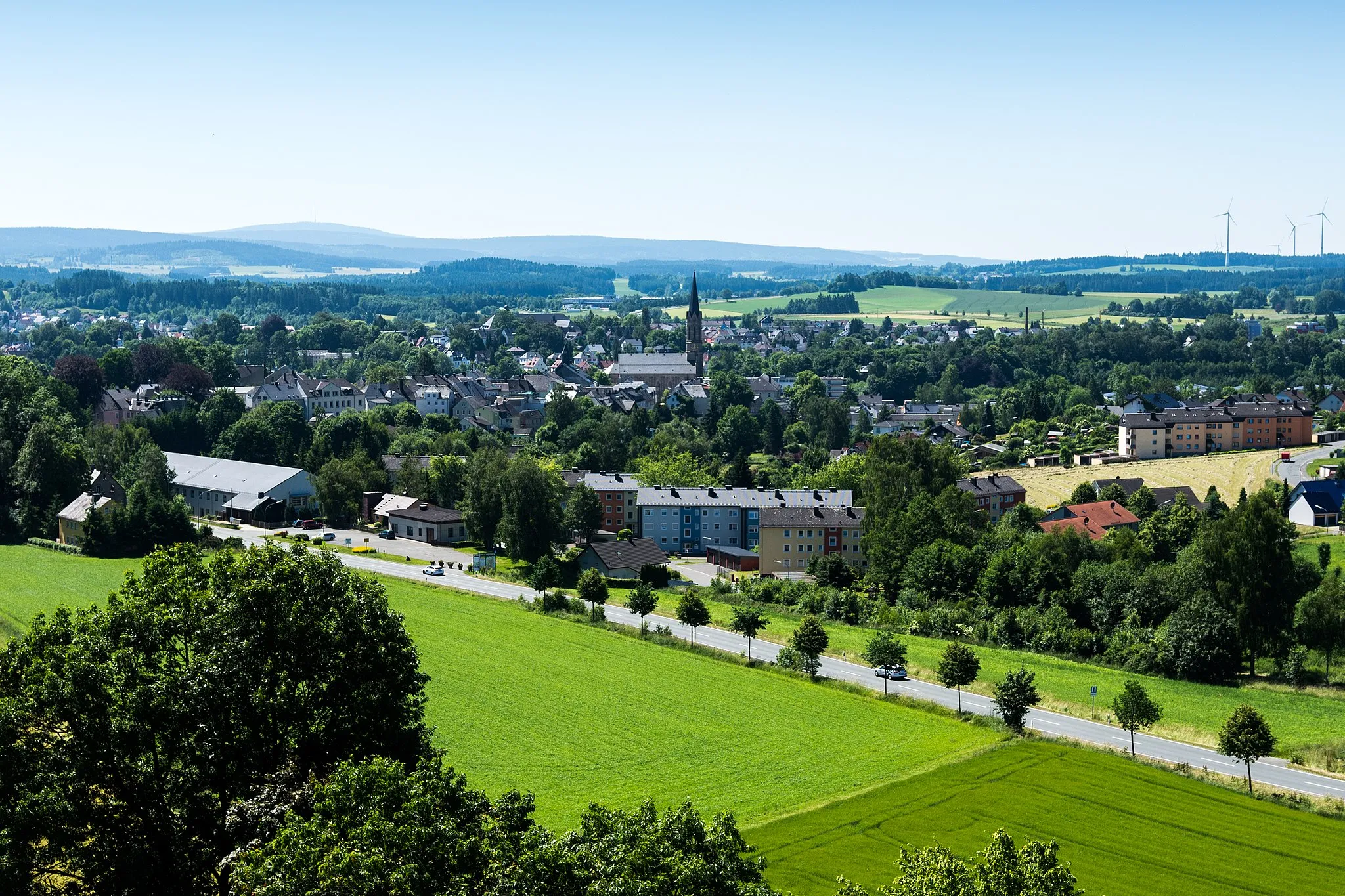 Photo showing: Blick auf Münchberg mit der neugotischen Stadtkirche Peter und Paul vom Rohrbühl aus