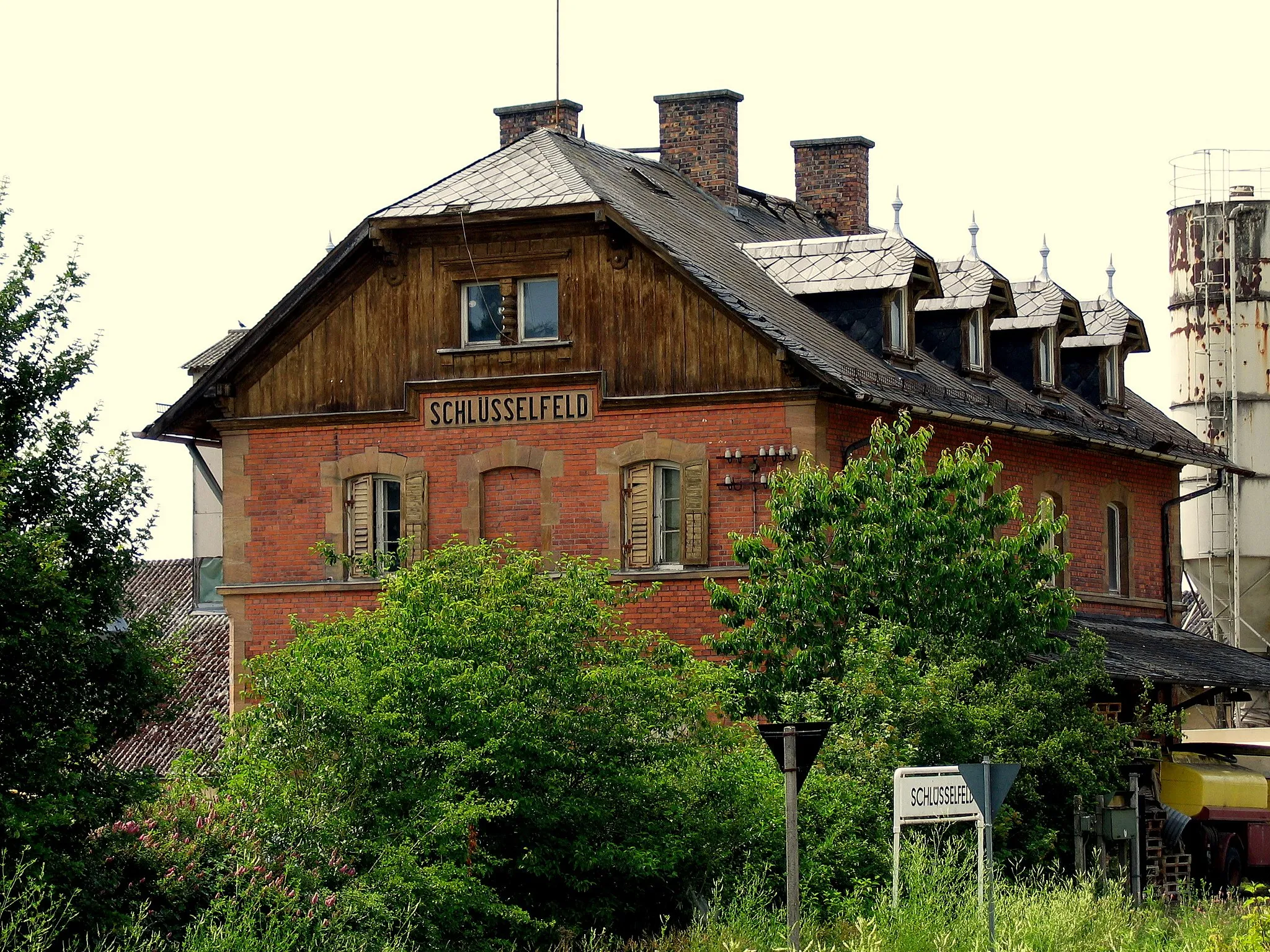 Photo showing: Schlüsselfeld (Lkr. Bamberg, Oberfranken): Ehemaliger Bahnhof