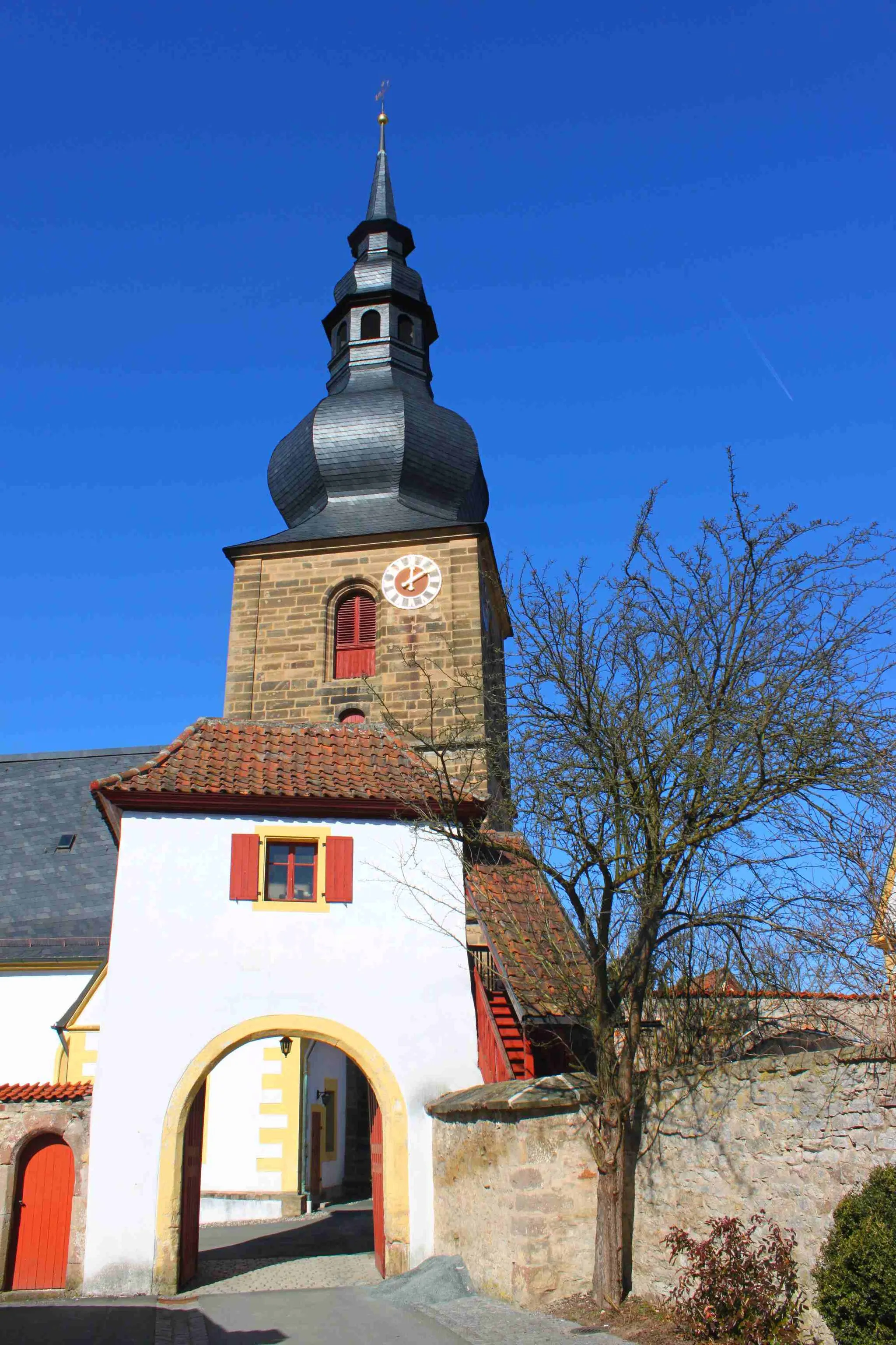 Photo showing: Die Wehrkirche von Untersteinach