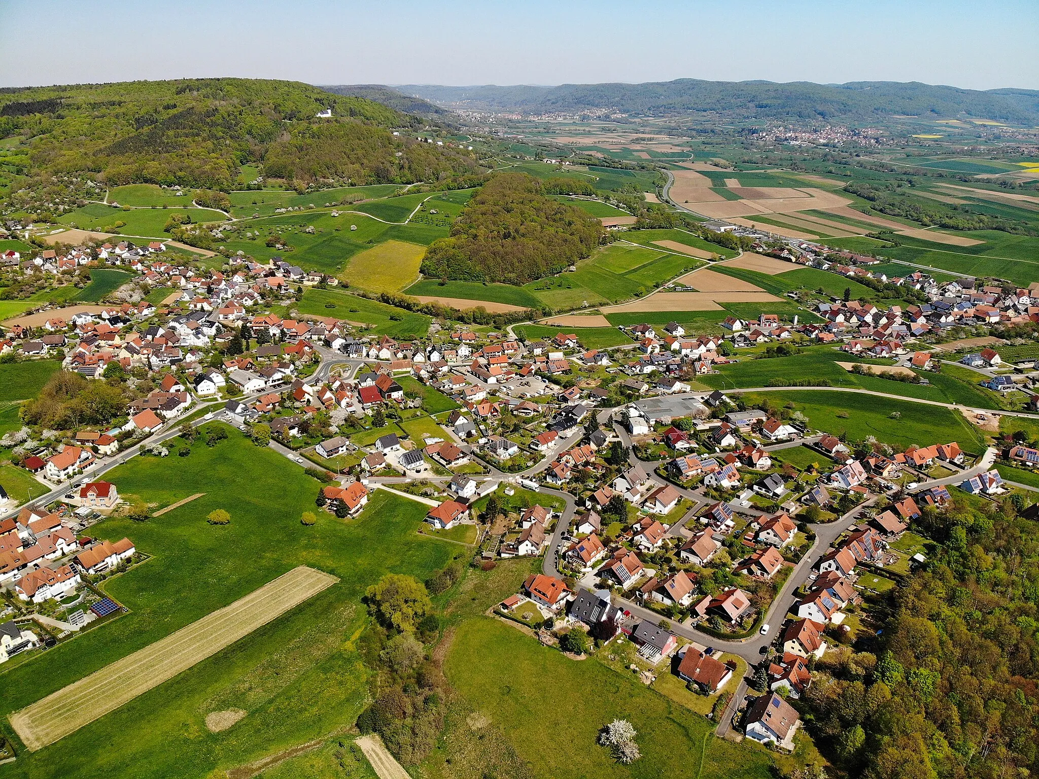Photo showing: Weilersbach (Oberfranken) Luftaufnahme (2020)