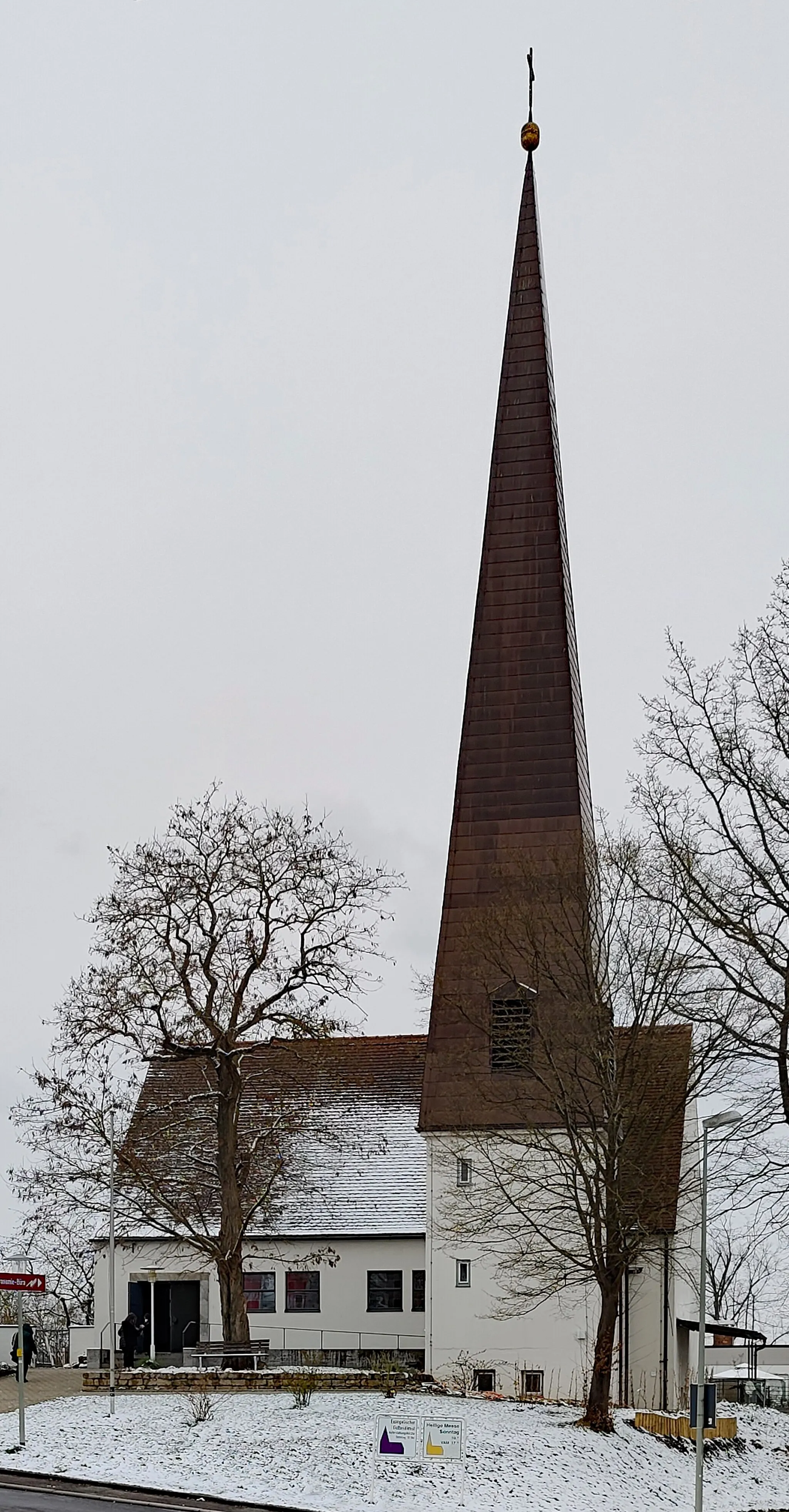 Photo showing: Evangelisch-lutherische Auferstehungskirche Zapfendorf, Oberfranken, Bayern, Deutschland