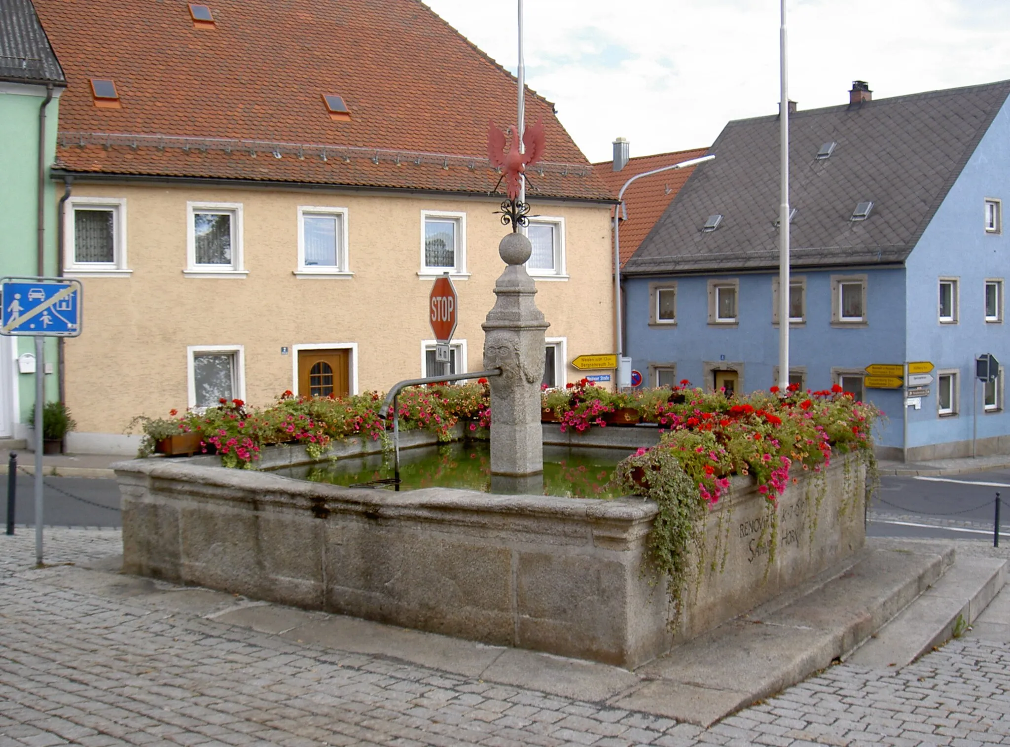 Photo showing: Floß Marktplatz Brunnen