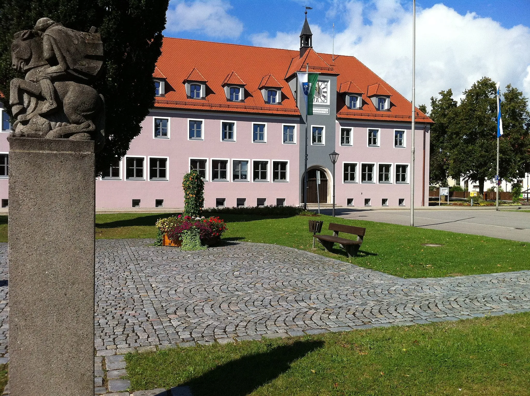 Photo showing: Rathaus in Maxhütte-Haidhof