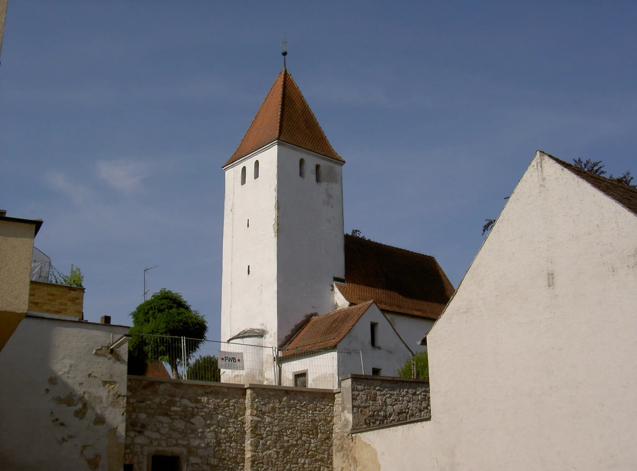 Photo showing: Neunburg vorm Wald St. Jakob von Norddosten mit mittelalterlicher Friedhofsmauer