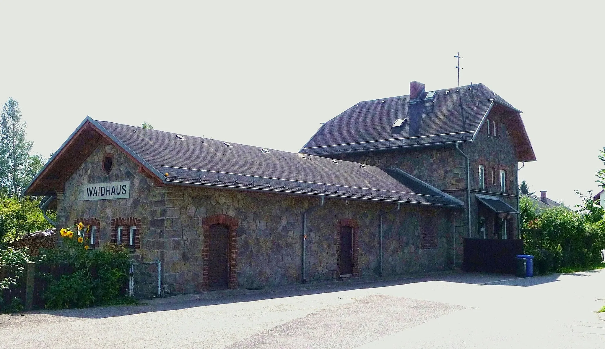 Photo showing: Der ehemalige Bahnhof von Waidhaus in der Oberpfalz