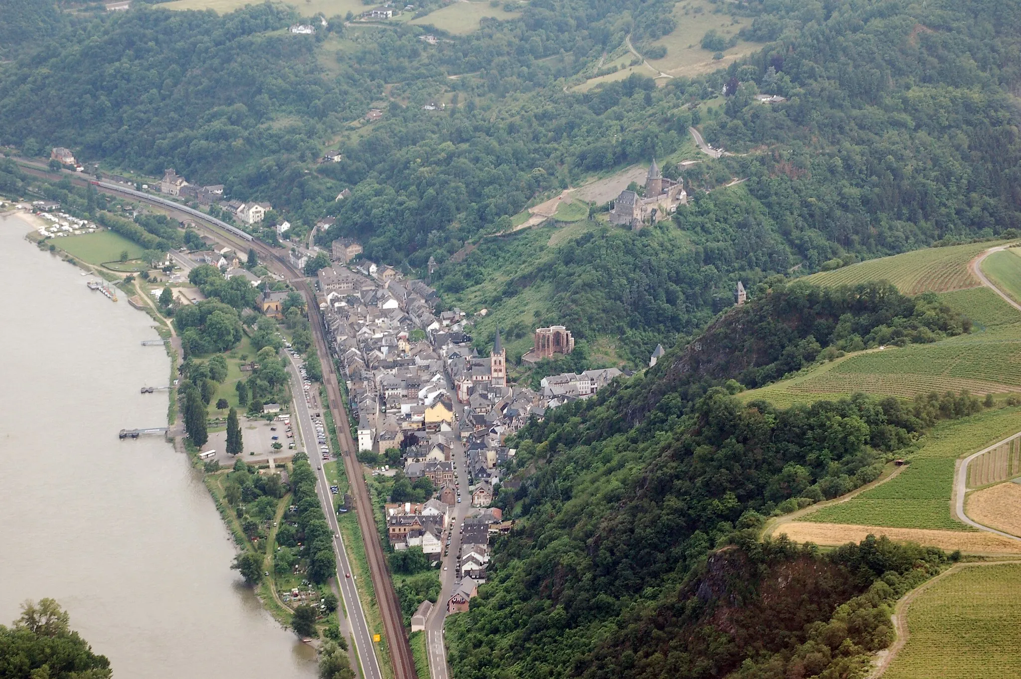 Photo showing: Aerial photograph of Bacharach, Rhineland-Palatinate, Germany