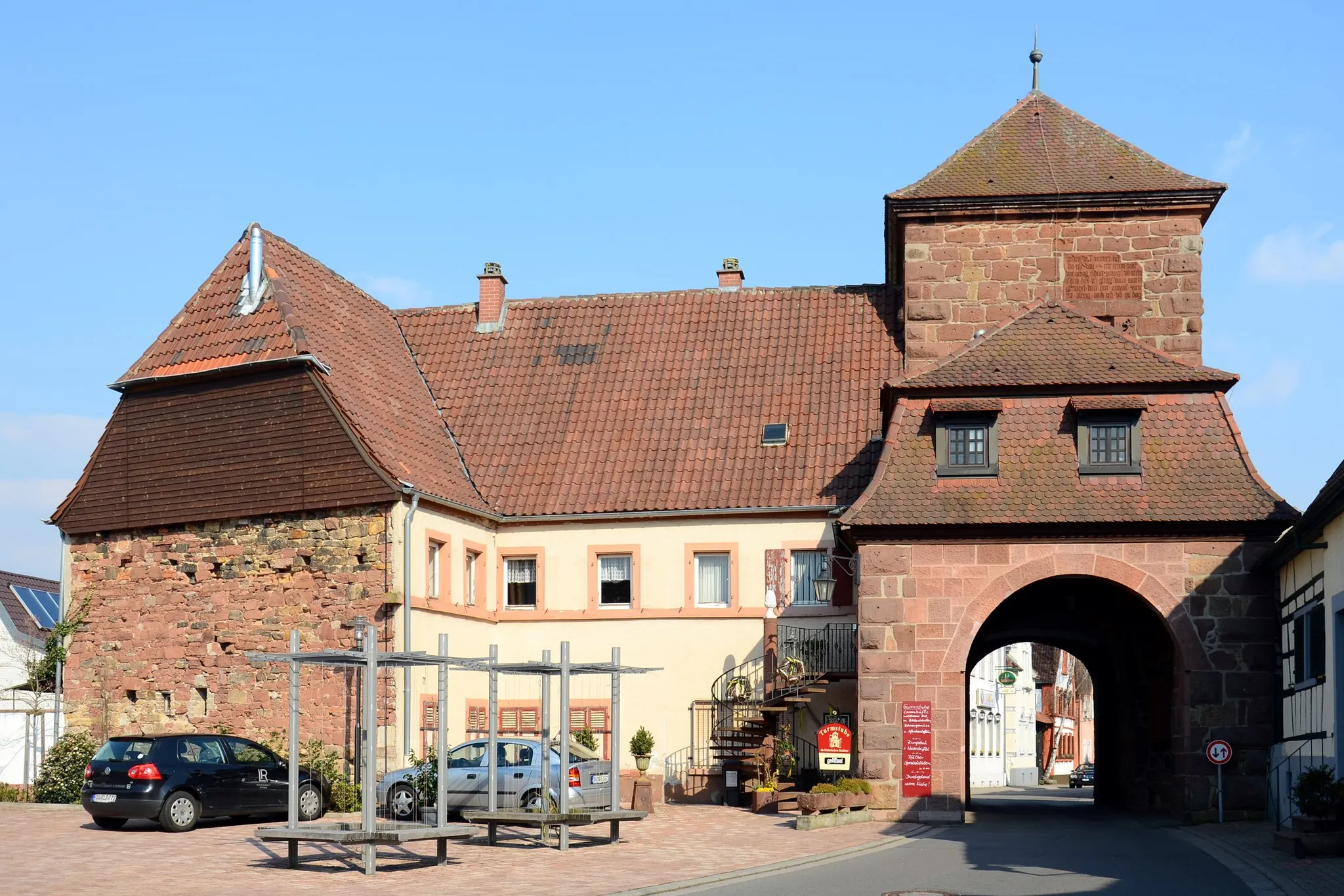Photo showing: Das obere Tor in Billigheim-Ingenheim (OT Billigheim)