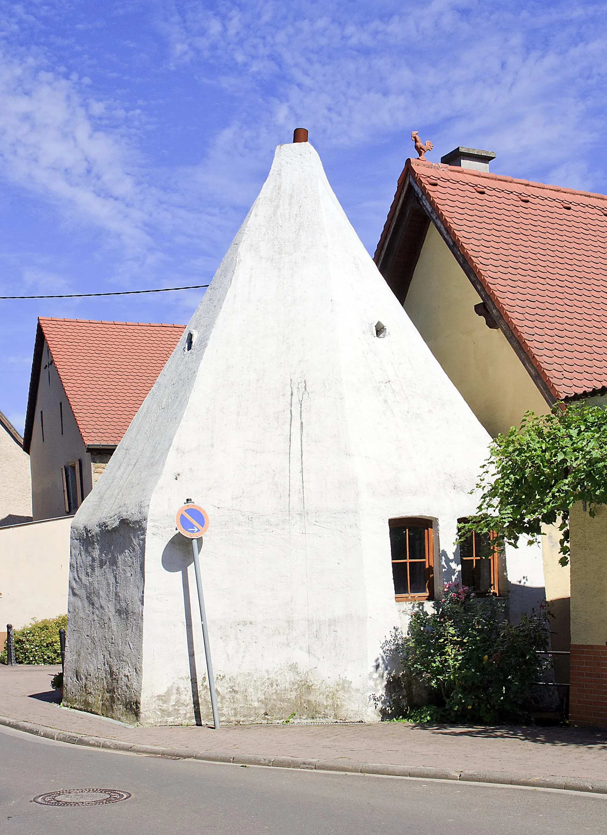 Photo showing: Dexheim, Altes Backhaus von 1656, seit 1982 im Besitz der Gemeinde, 1985 renoviert