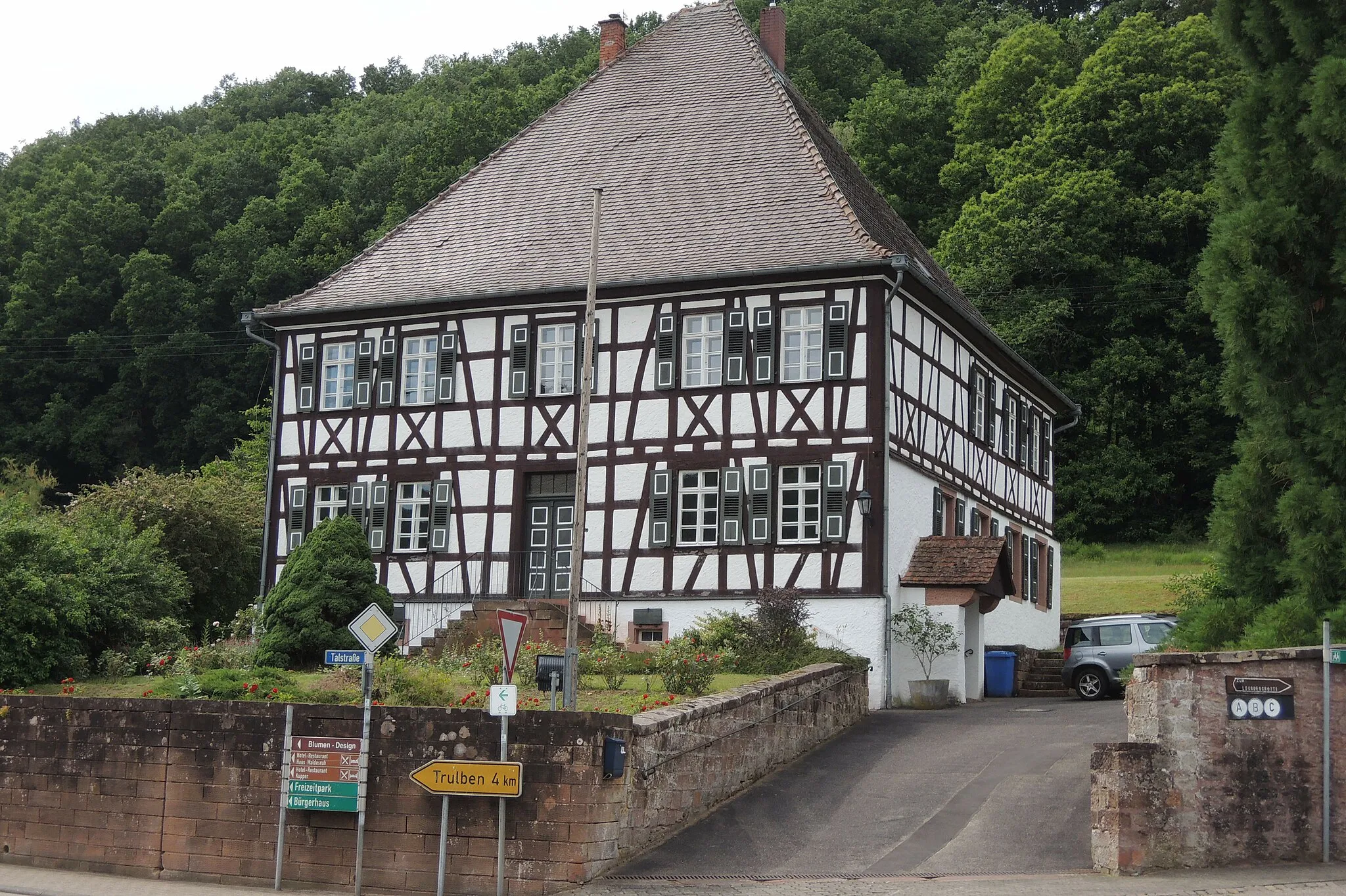Photo showing: Dies ist ein Bild eines Fachwerkhauses in Eppenbrunn (Talstraße 43). Das Haus steht auf der Denkmalliste des Landes Rheinland-Pfalz.