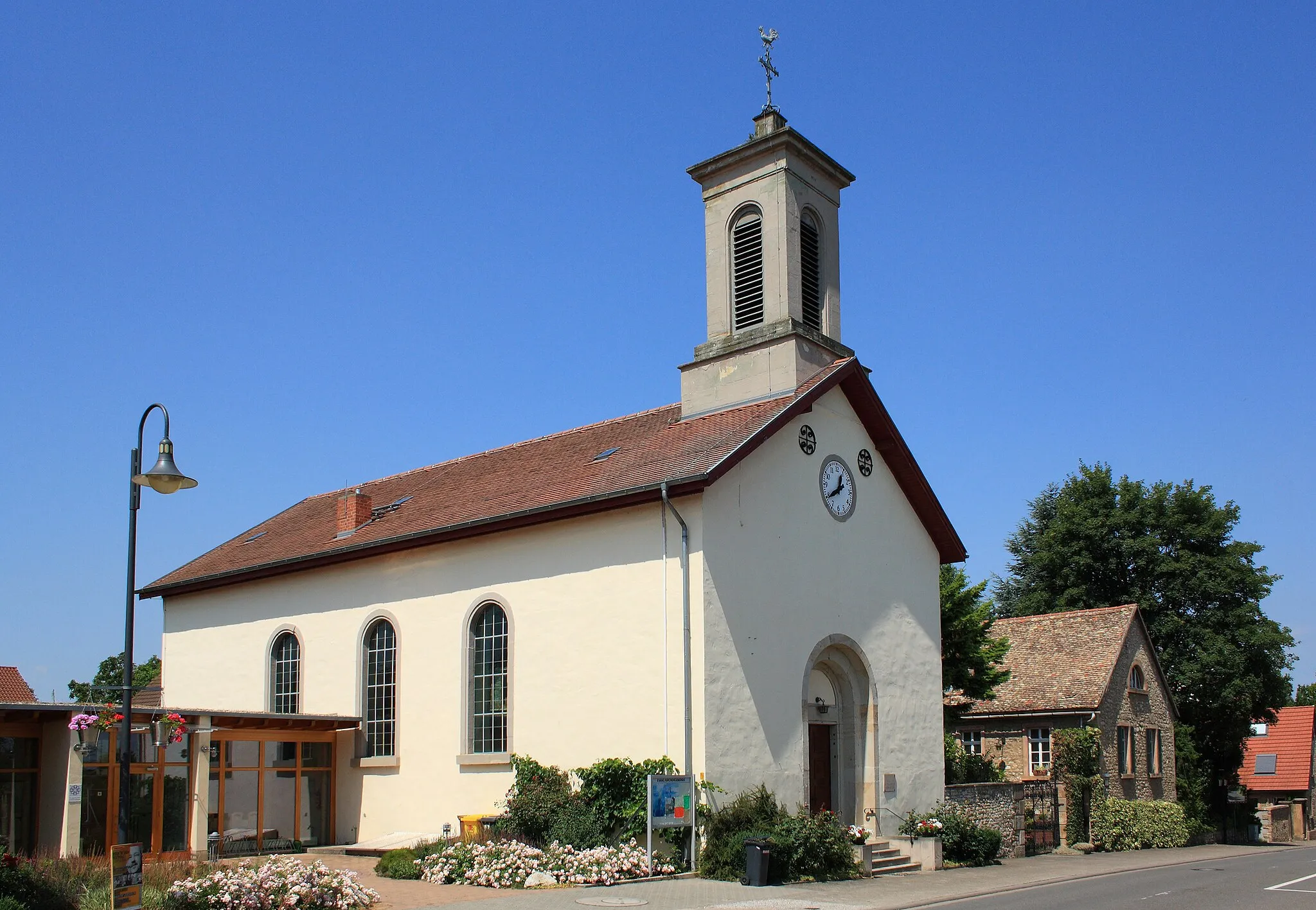 Photo showing: Hahnheim, Evangelische Kirche, spätklassizistischer Saalbau, bezeichnet 1836