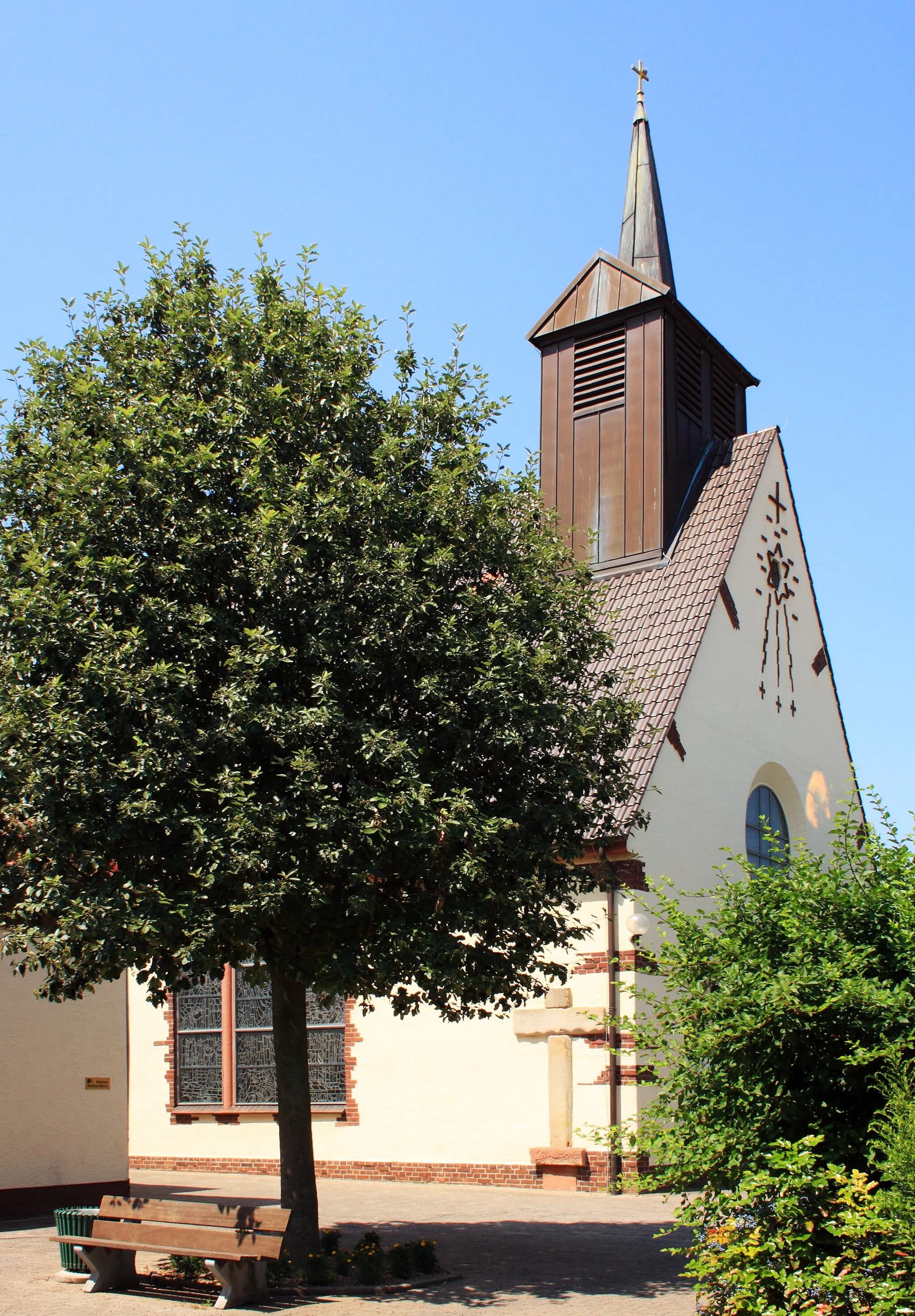 Photo showing: Hahnheim, Katholische Dreikönigskirche, Saalbau, 1934/35