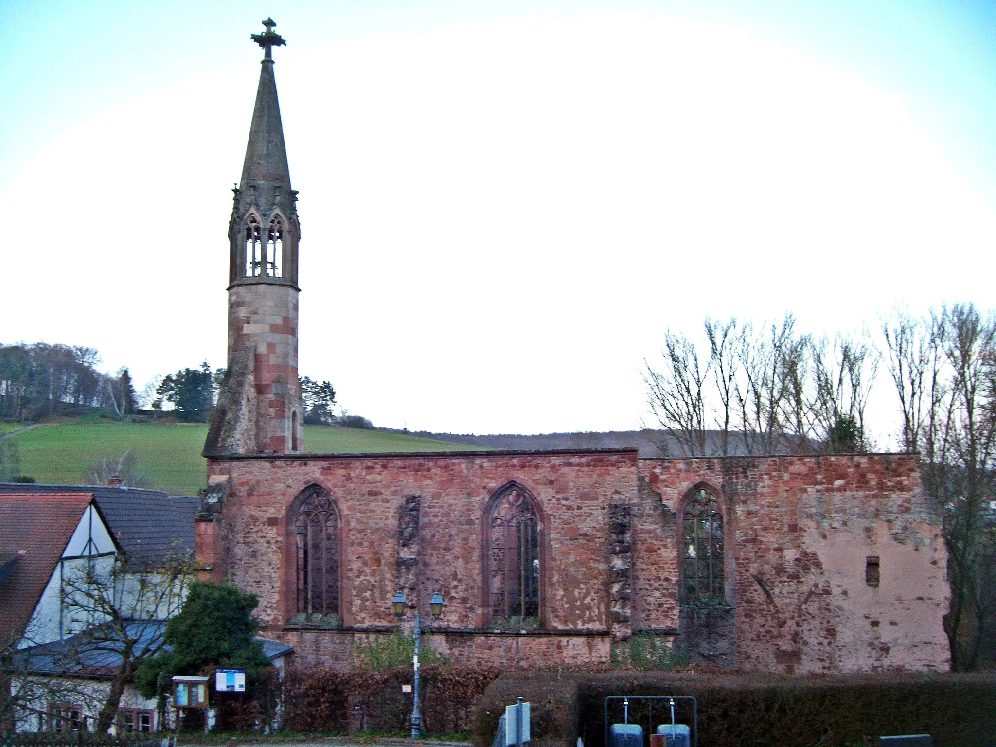 Photo showing: Kloster Rosenthal, Kirchenruine von Süden