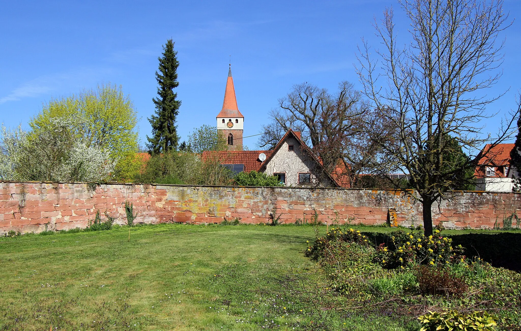 Photo showing: Protestant church in Minfeld.