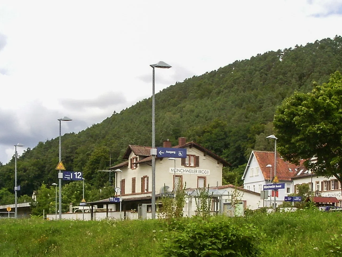 Photo showing: Münchweiler an der Rodalb train station.