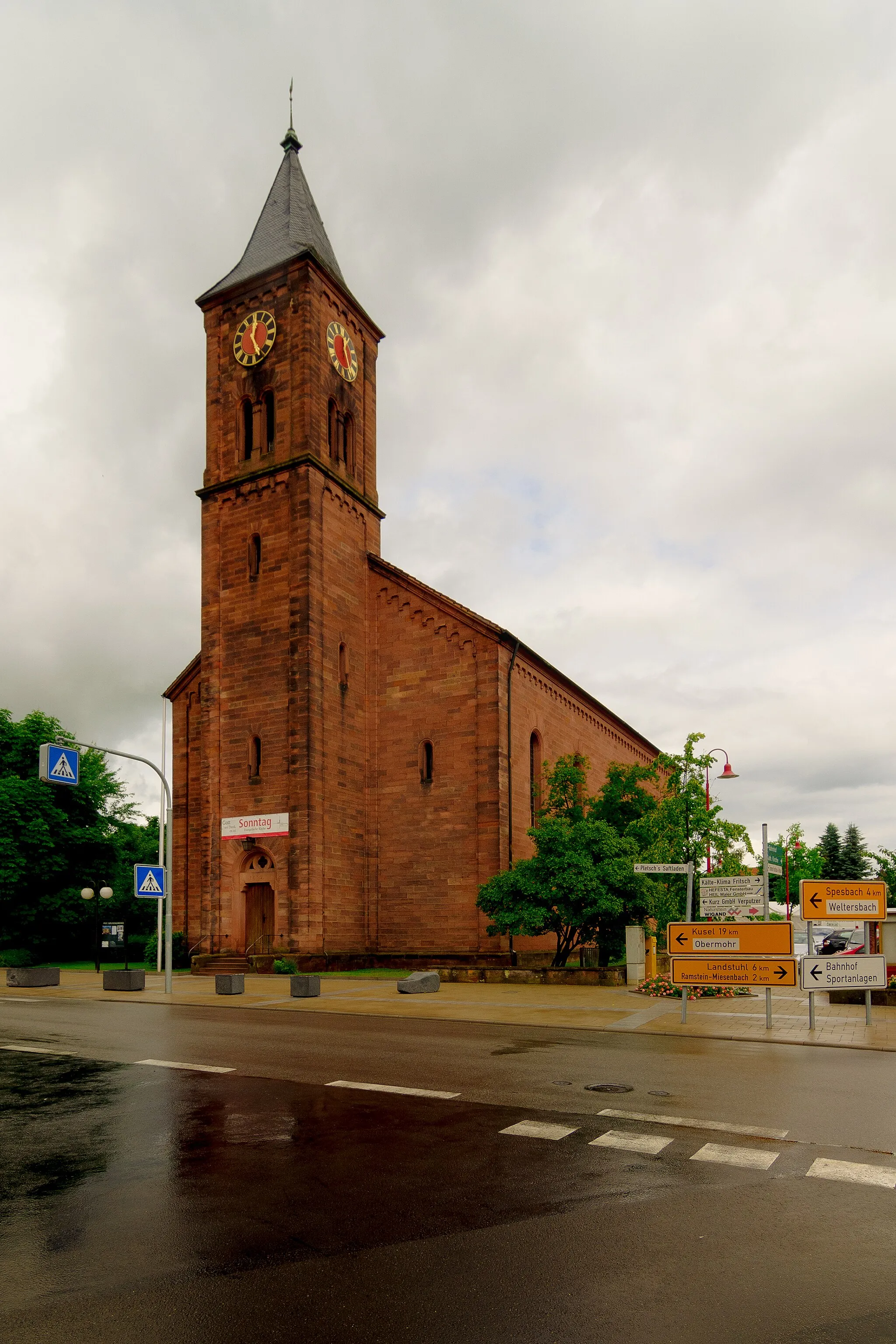 Photo showing: Steinwenden, town center: Evangelical Church, built 1852.