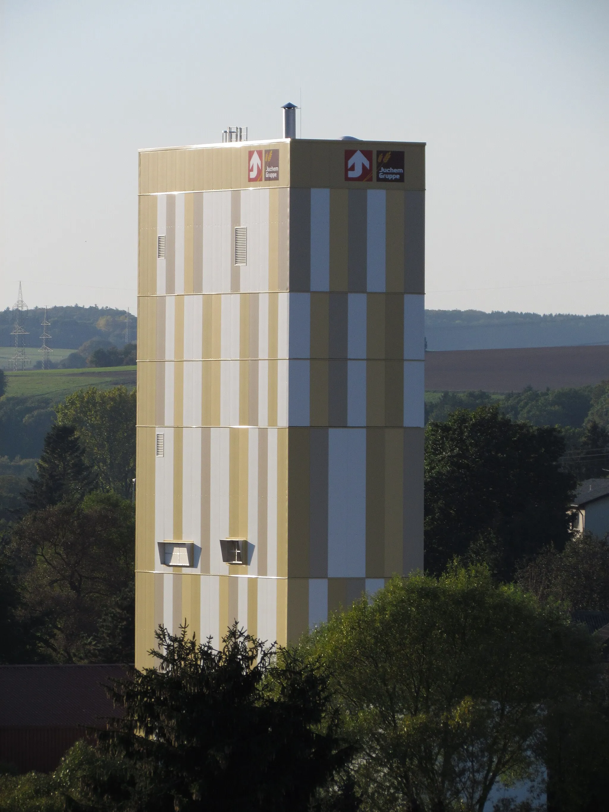 Photo showing: Bildinhalt: Turm der Firma Juchem
Aufnahmeort: Eppelborn, Deutschland