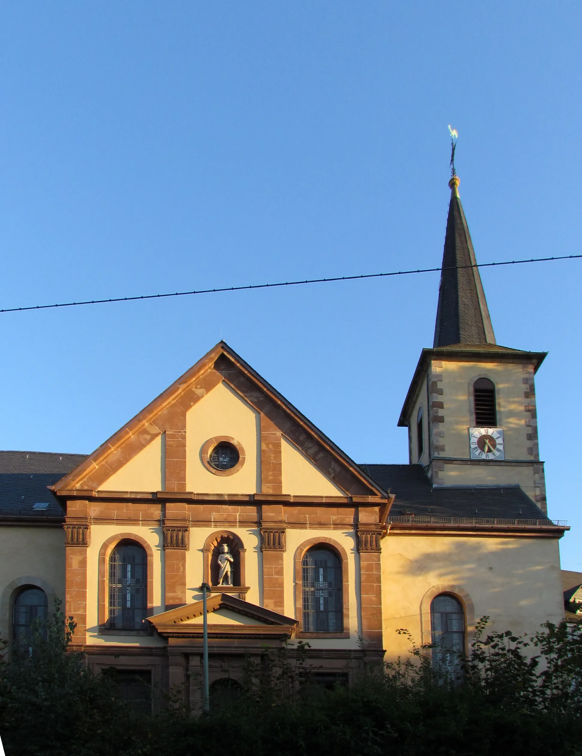 Photo showing: Bildinhalt: Katholische Pfarrkirche St. Sebastian in Eppelborn
Aufnahmeort: Eppelborn, Deutschland