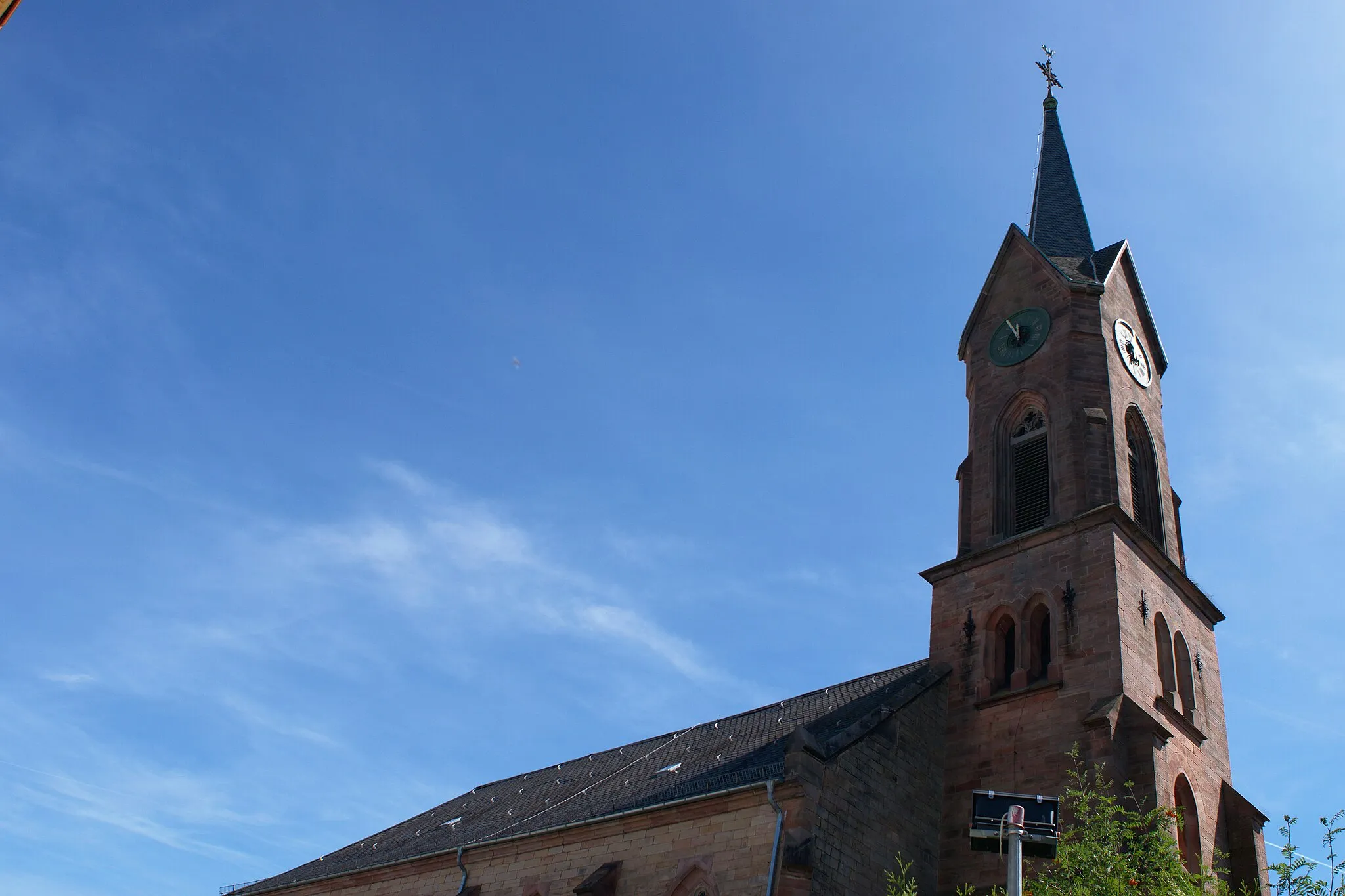 Photo showing: Die Friedenskirche in Kirkel.